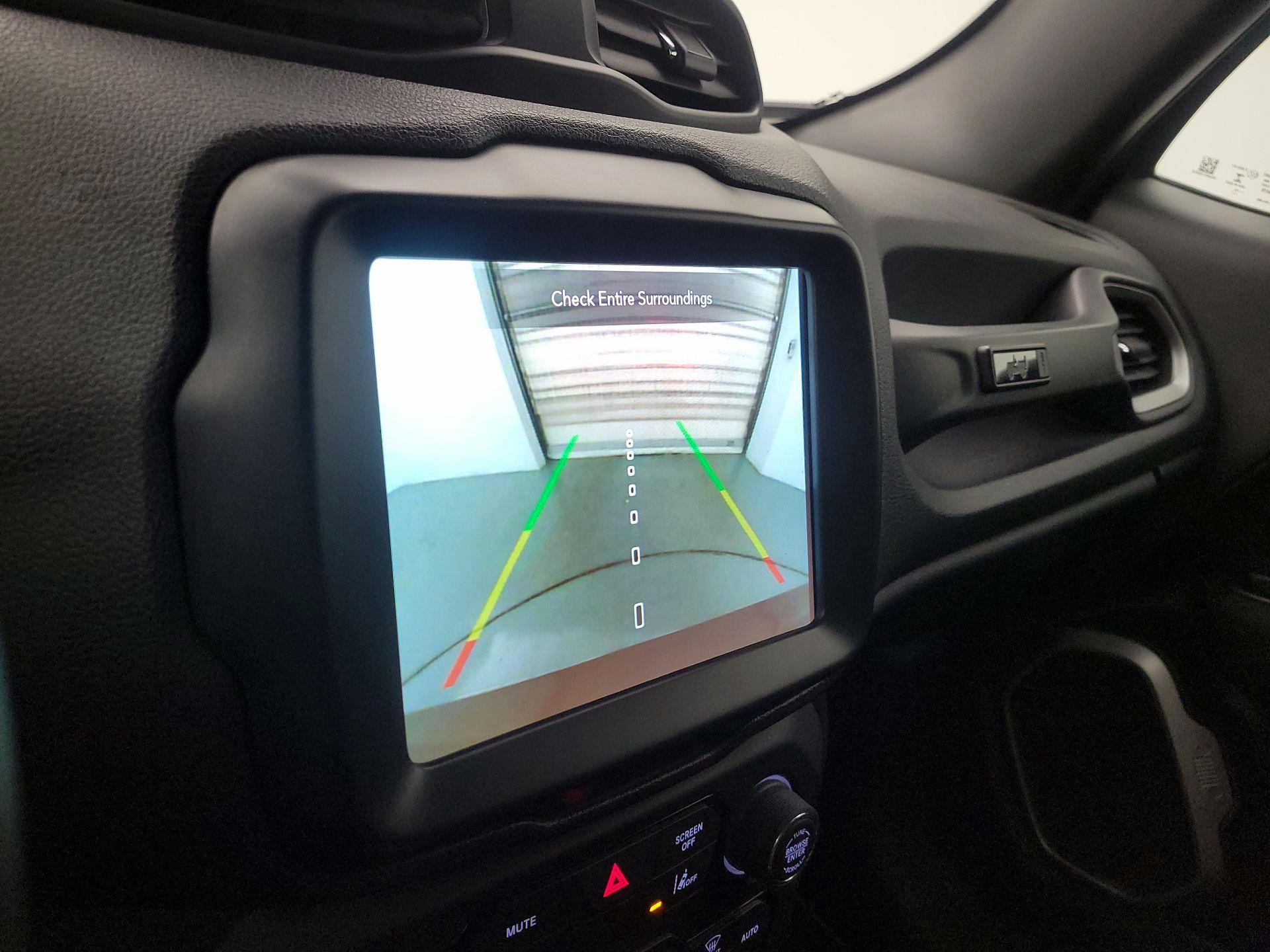 Thumbnail: 2021 Jeep Renegade - 14