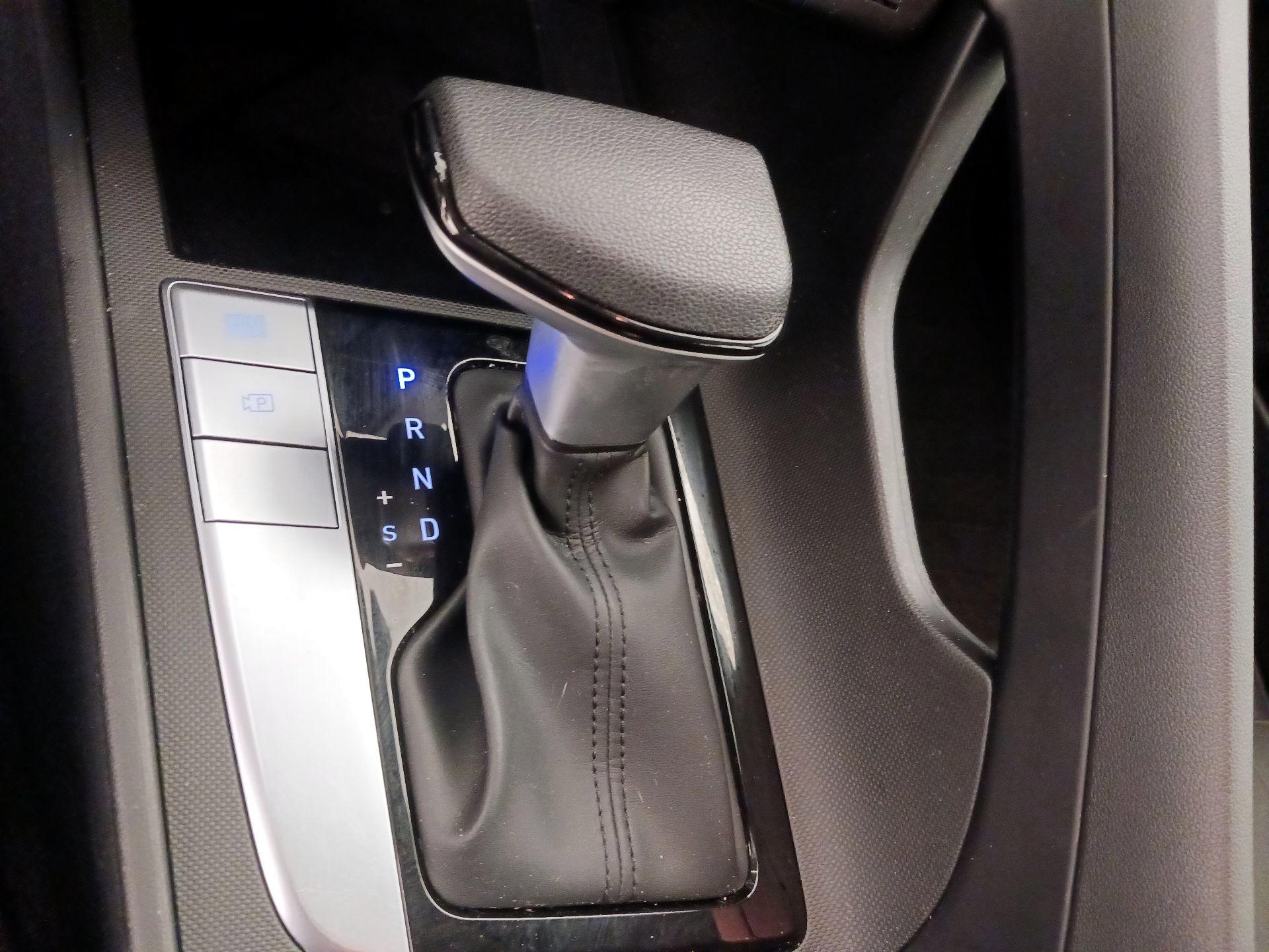 Thumbnail: 2024 Hyundai Elantra - 17