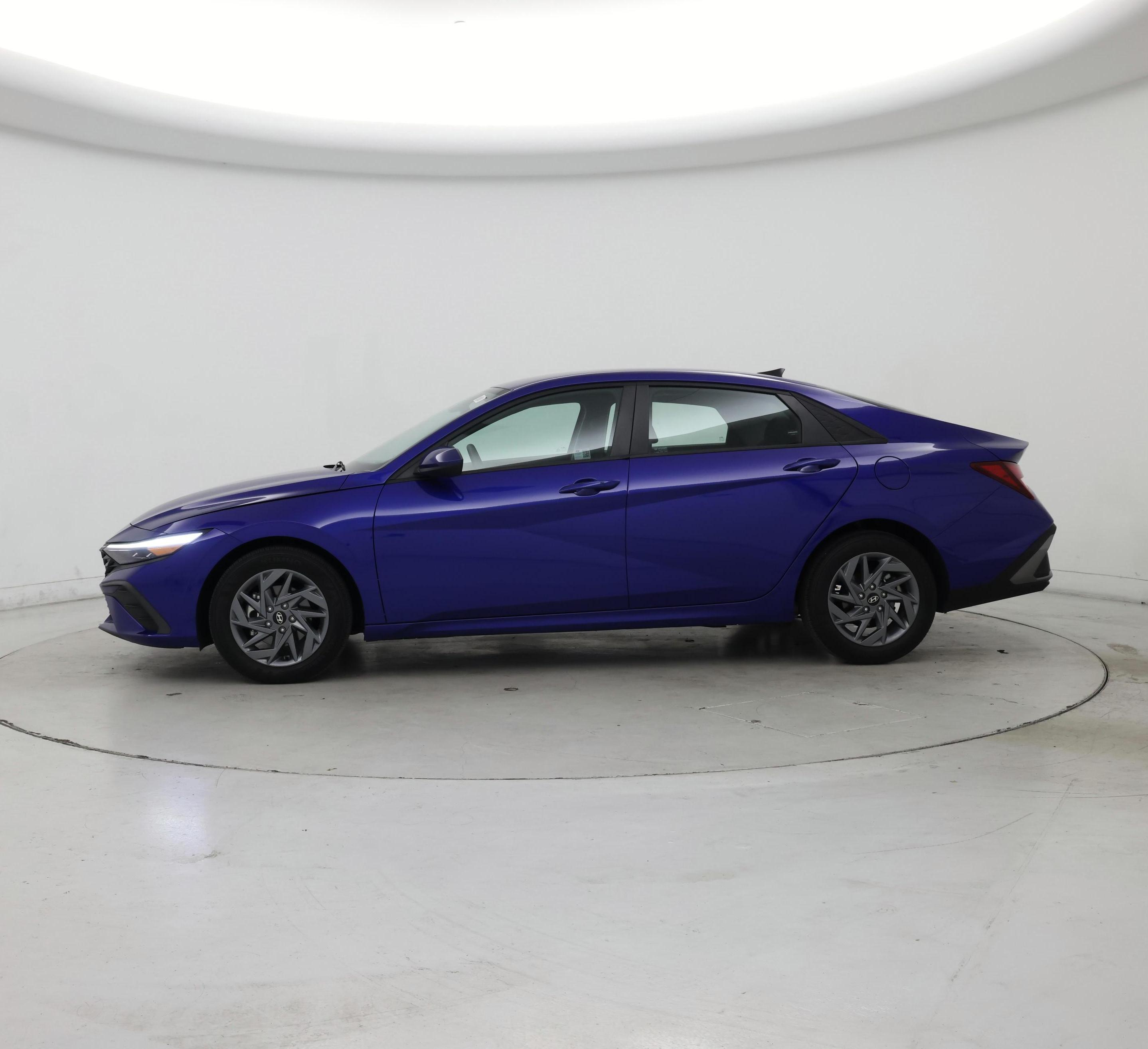 Thumbnail: 2024 Hyundai Elantra - 3