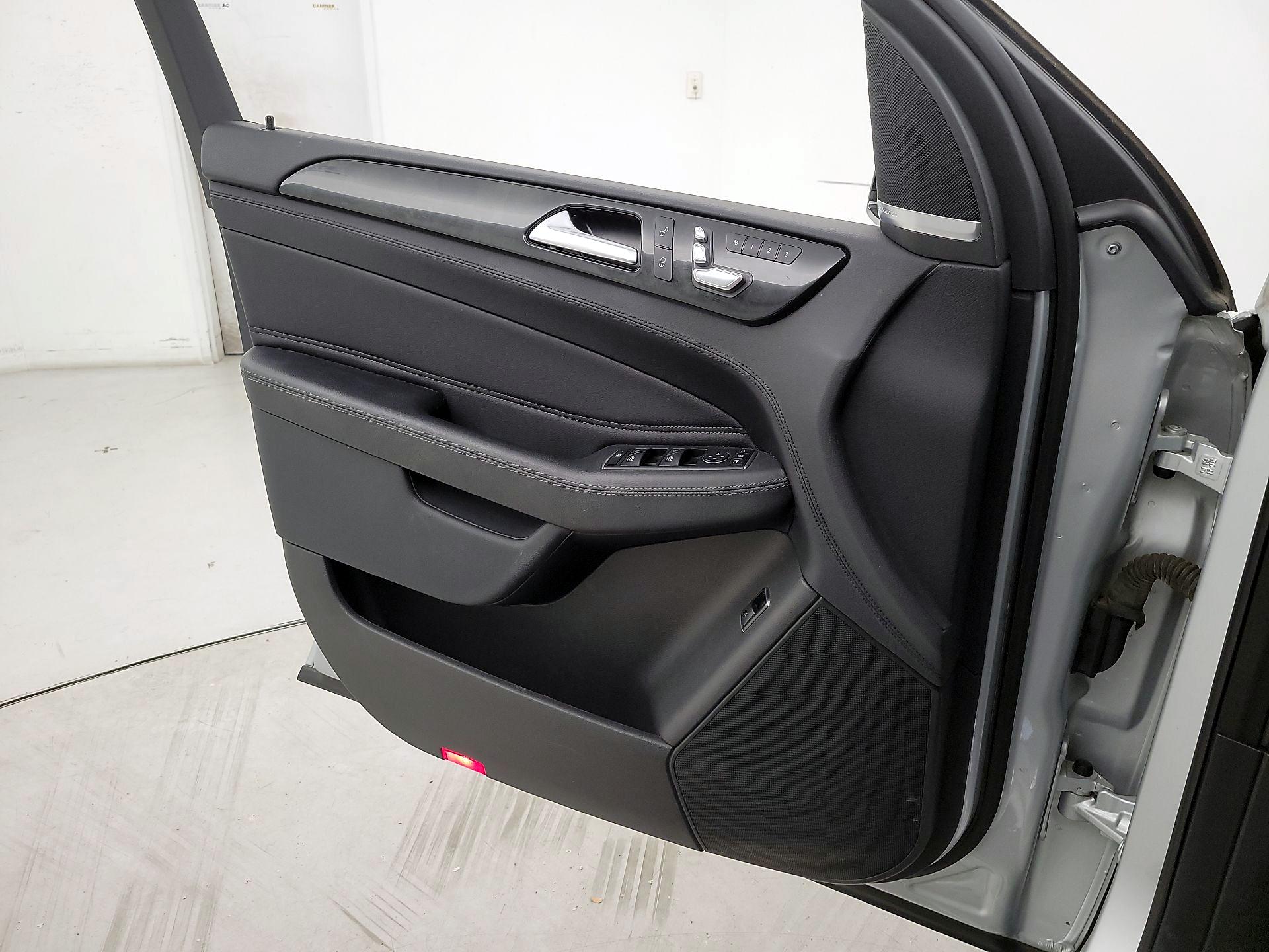 Thumbnail: 2018 Mercedes-Benz GLE - 12