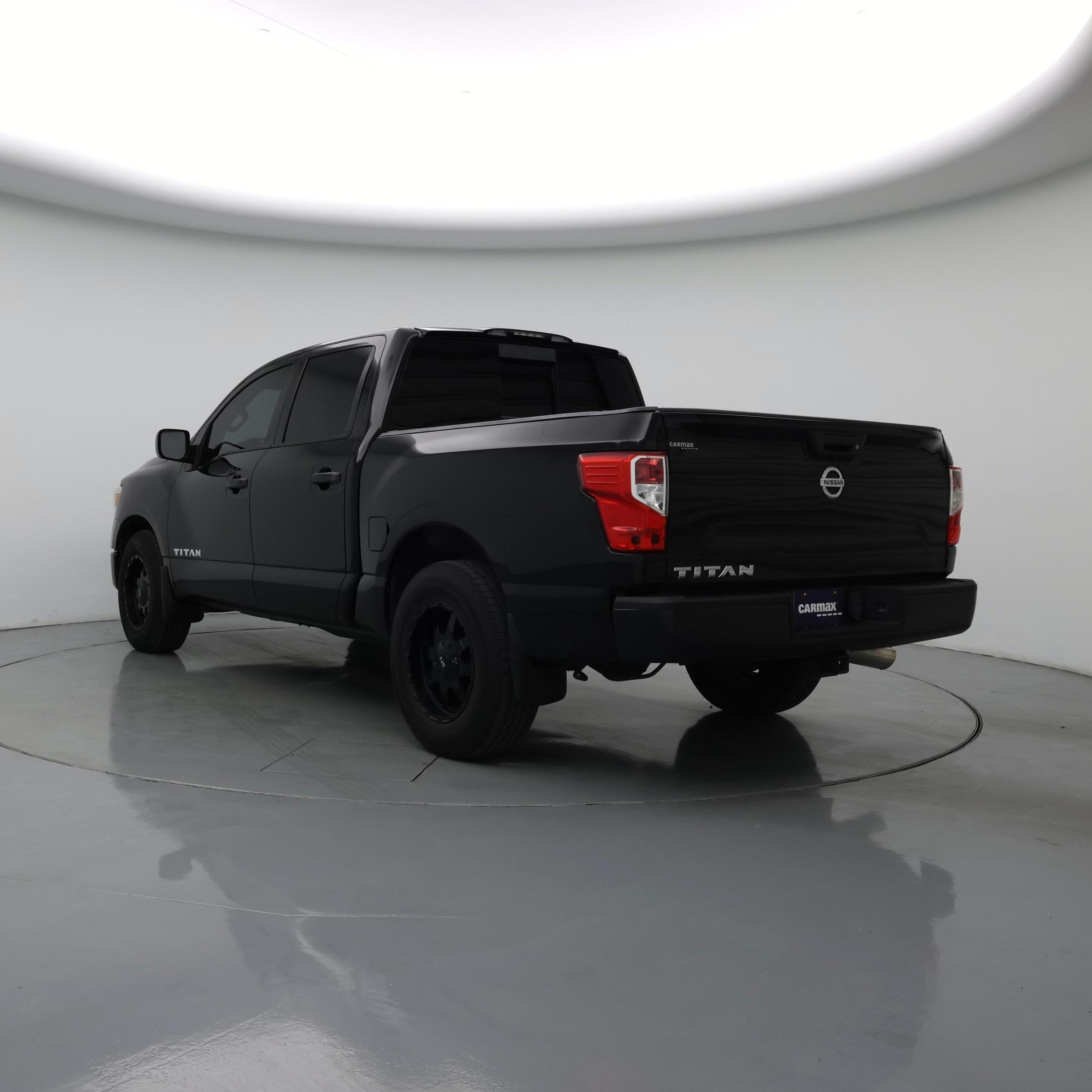 Thumbnail: 2018 Nissan Titan - 2