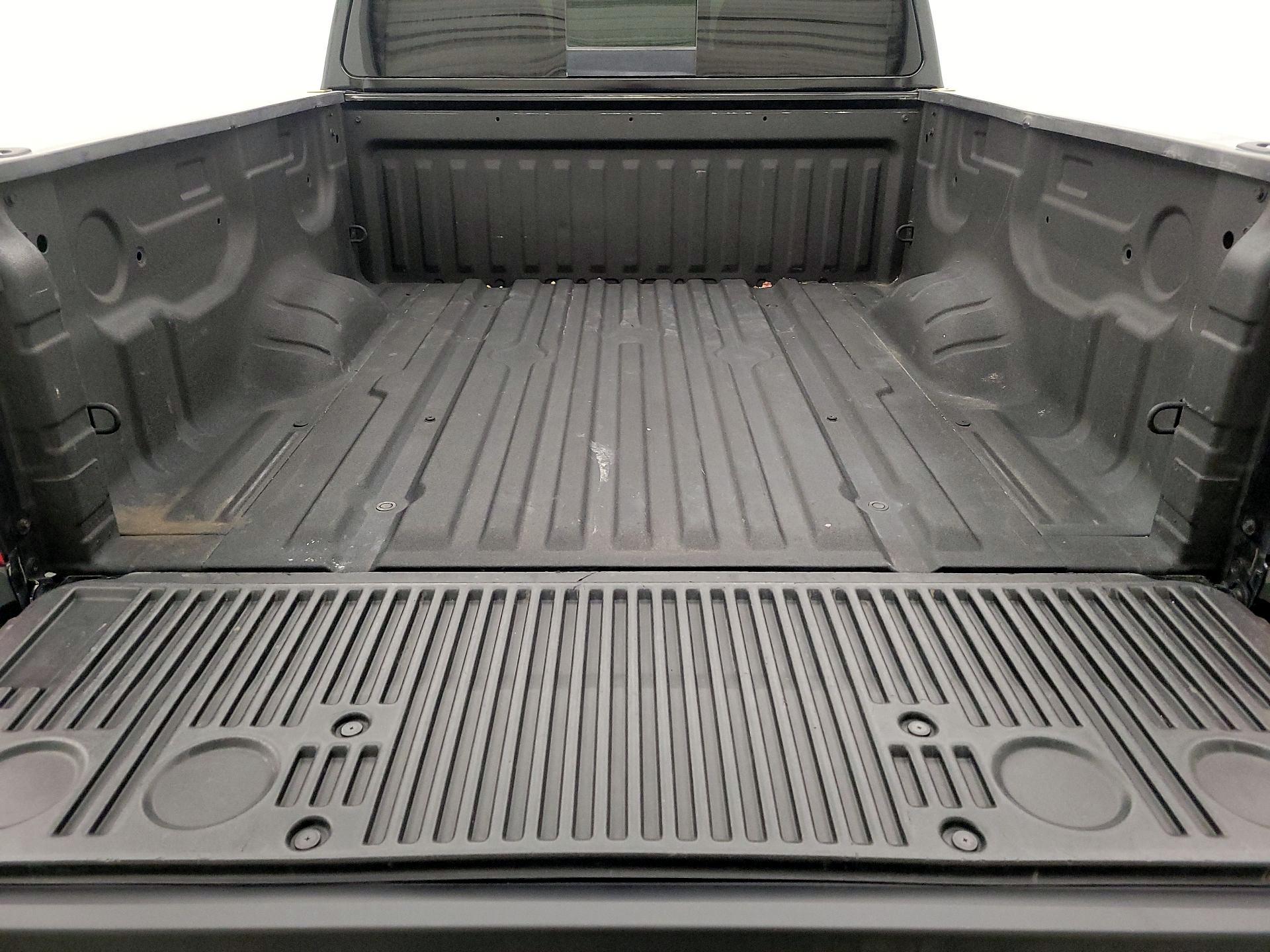 Thumbnail: 2018 Nissan Titan - 20