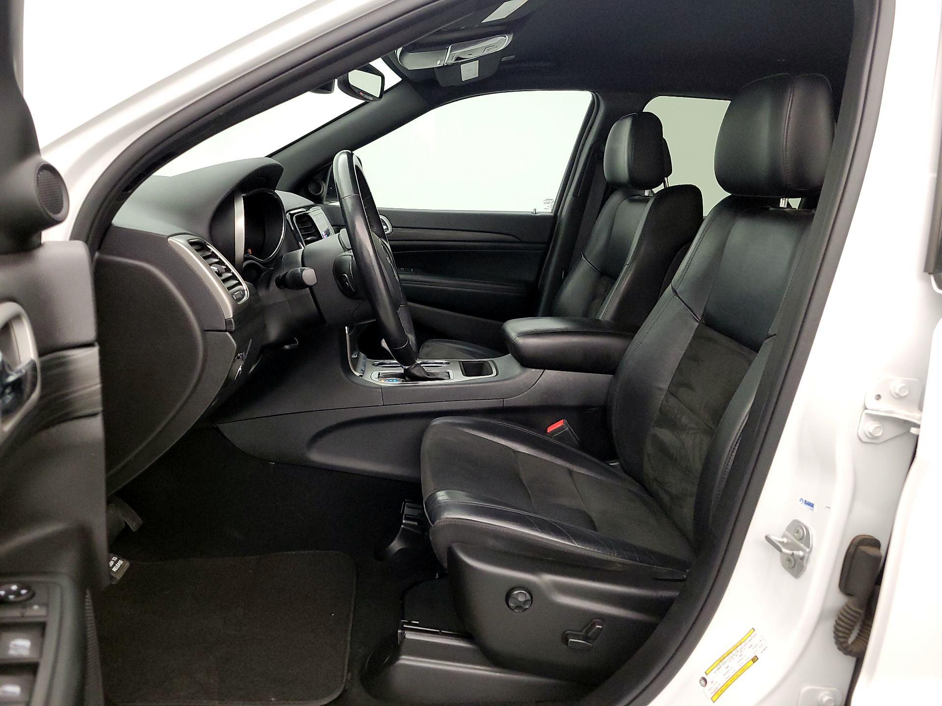 Thumbnail: 2020 Jeep Grand Cherokee - 11