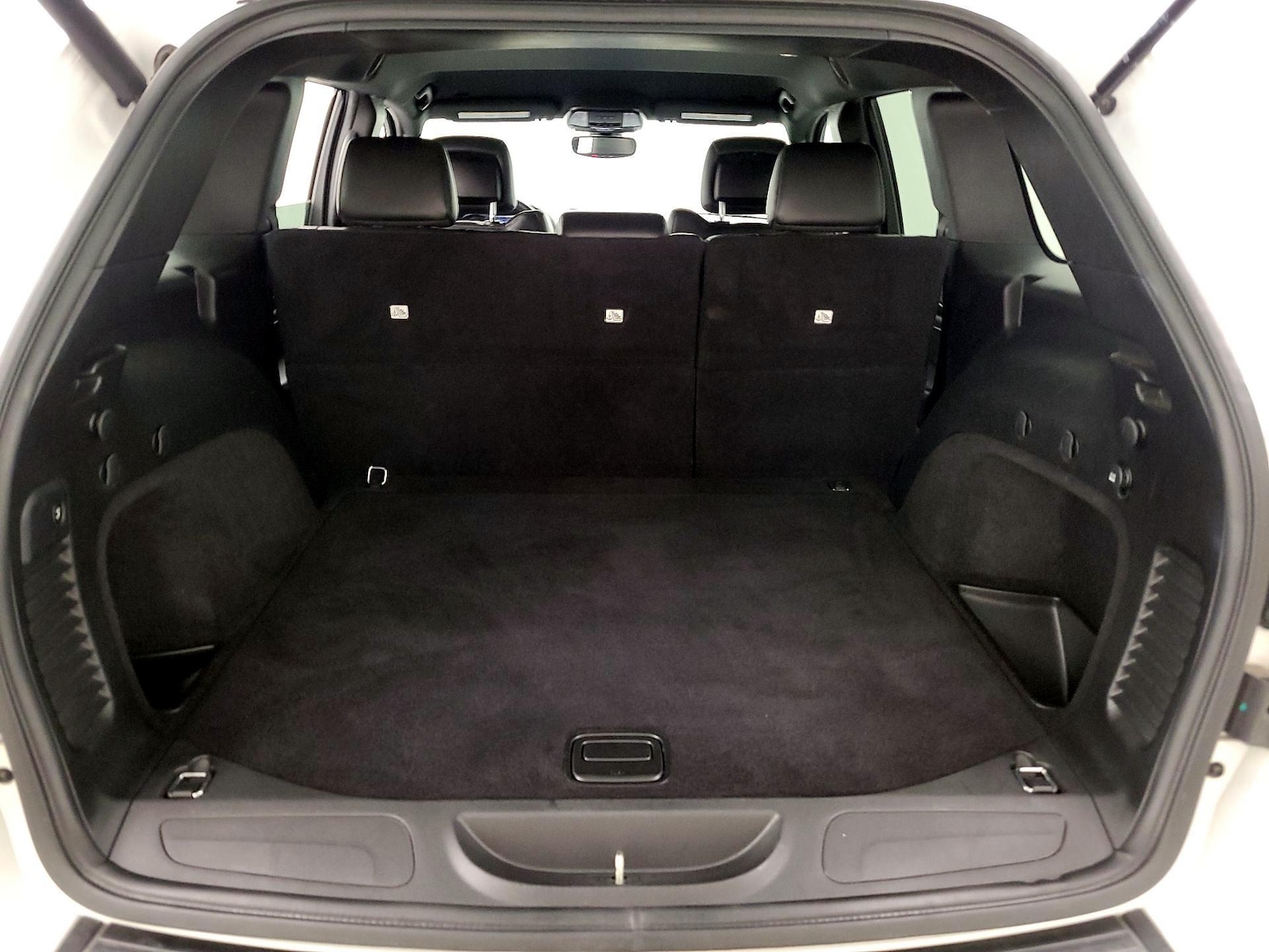 2020 Jeep Grand Cherokee Altitude - Photo 22
