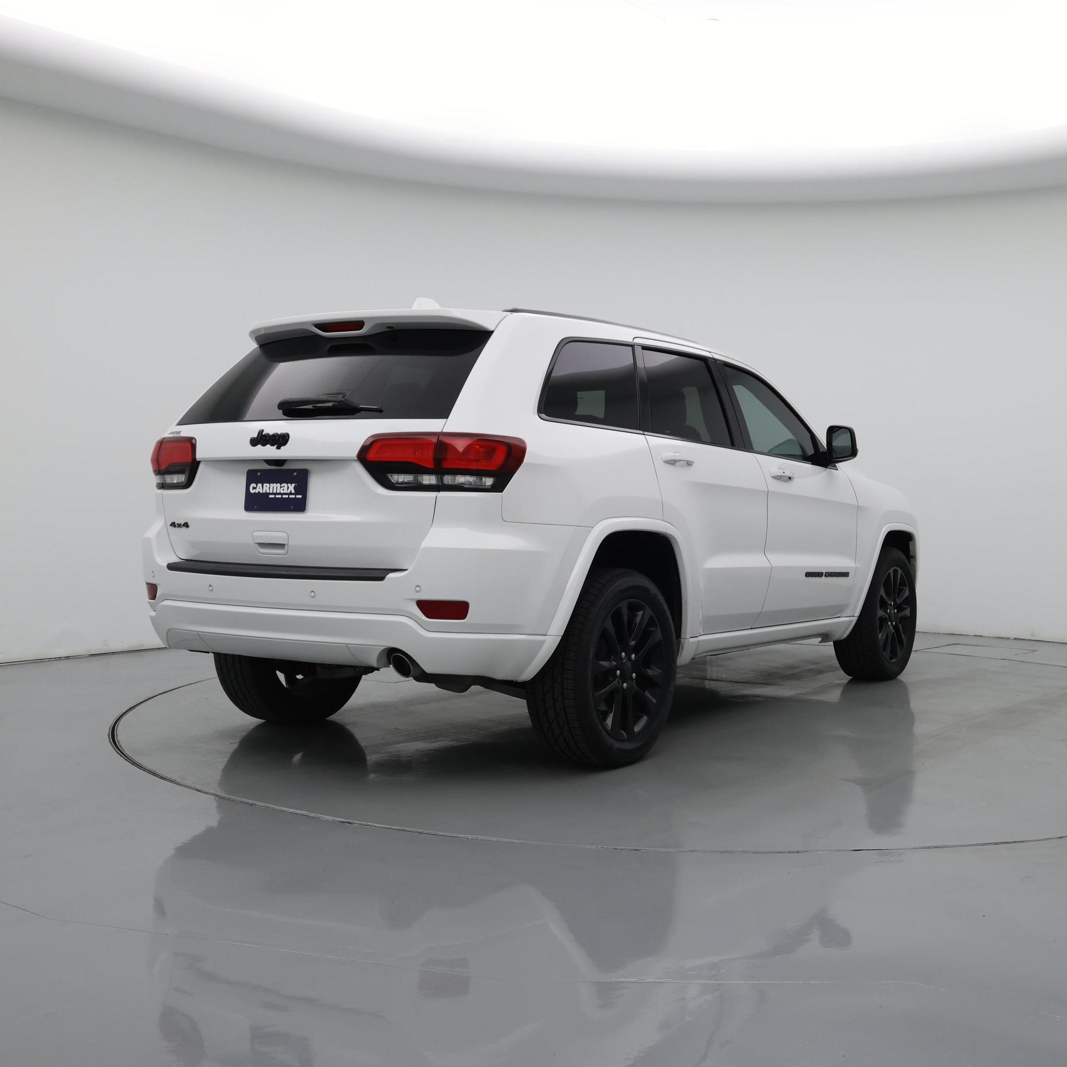 Thumbnail: 2020 Jeep Grand Cherokee - 8