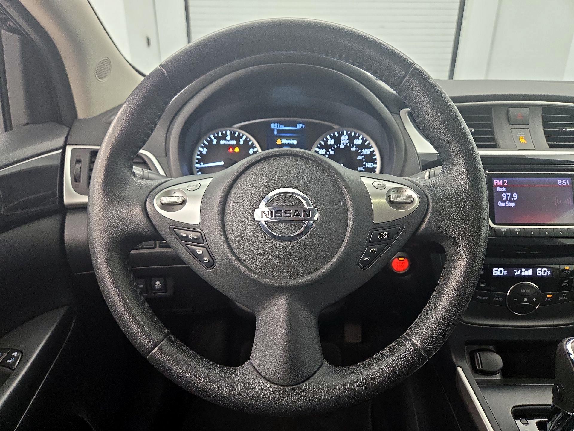 Thumbnail: 2018 Nissan Sentra - 10