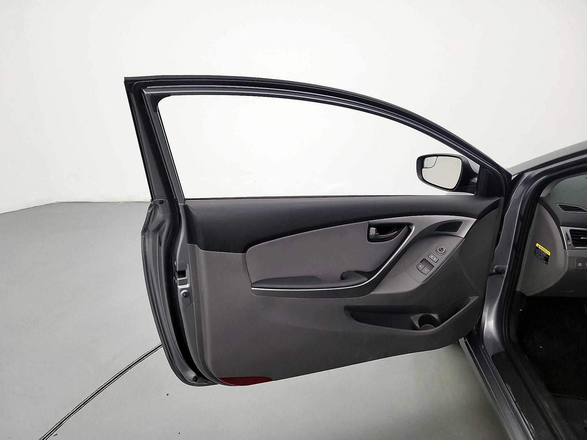 Thumbnail: 2014 Hyundai Elantra - 12