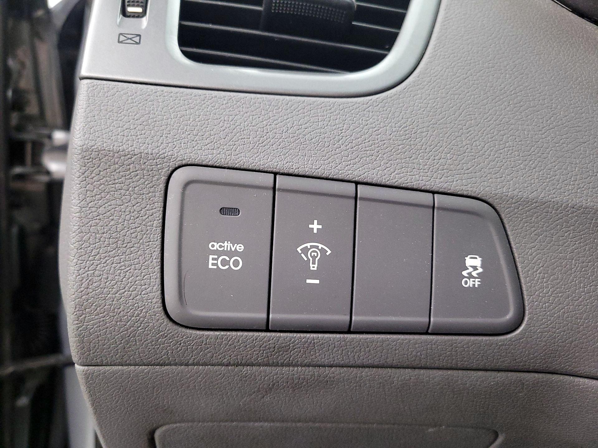 Thumbnail: 2014 Hyundai Elantra - 13