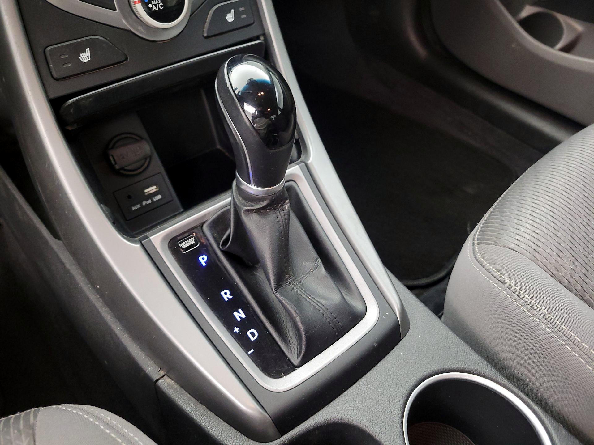 Thumbnail: 2014 Hyundai Elantra - 16