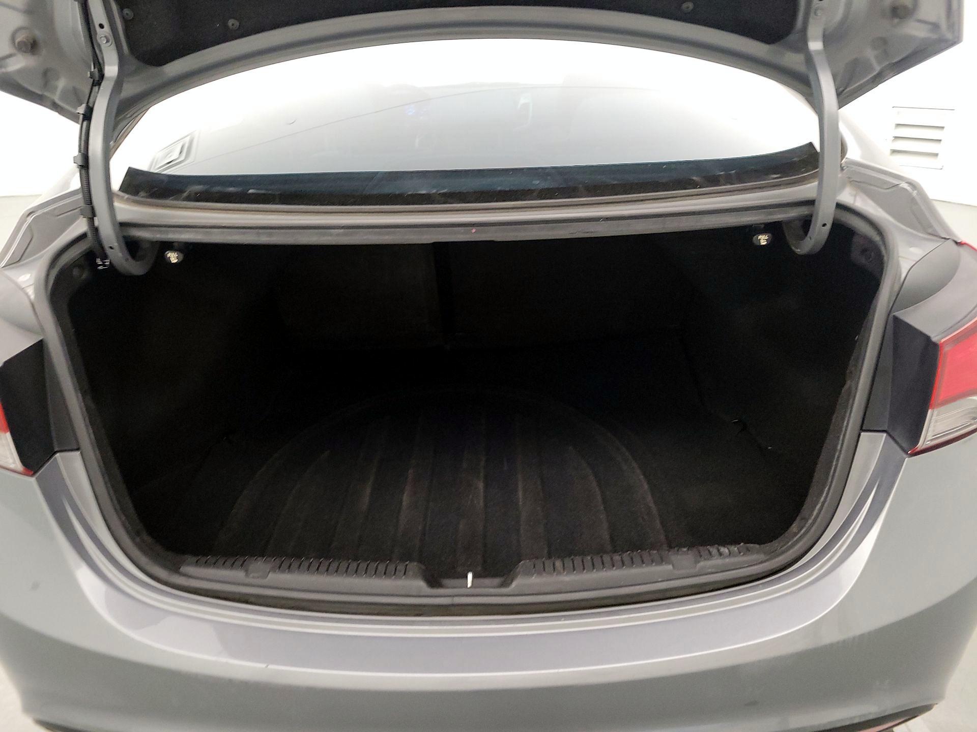 Thumbnail: 2014 Hyundai Elantra - 19