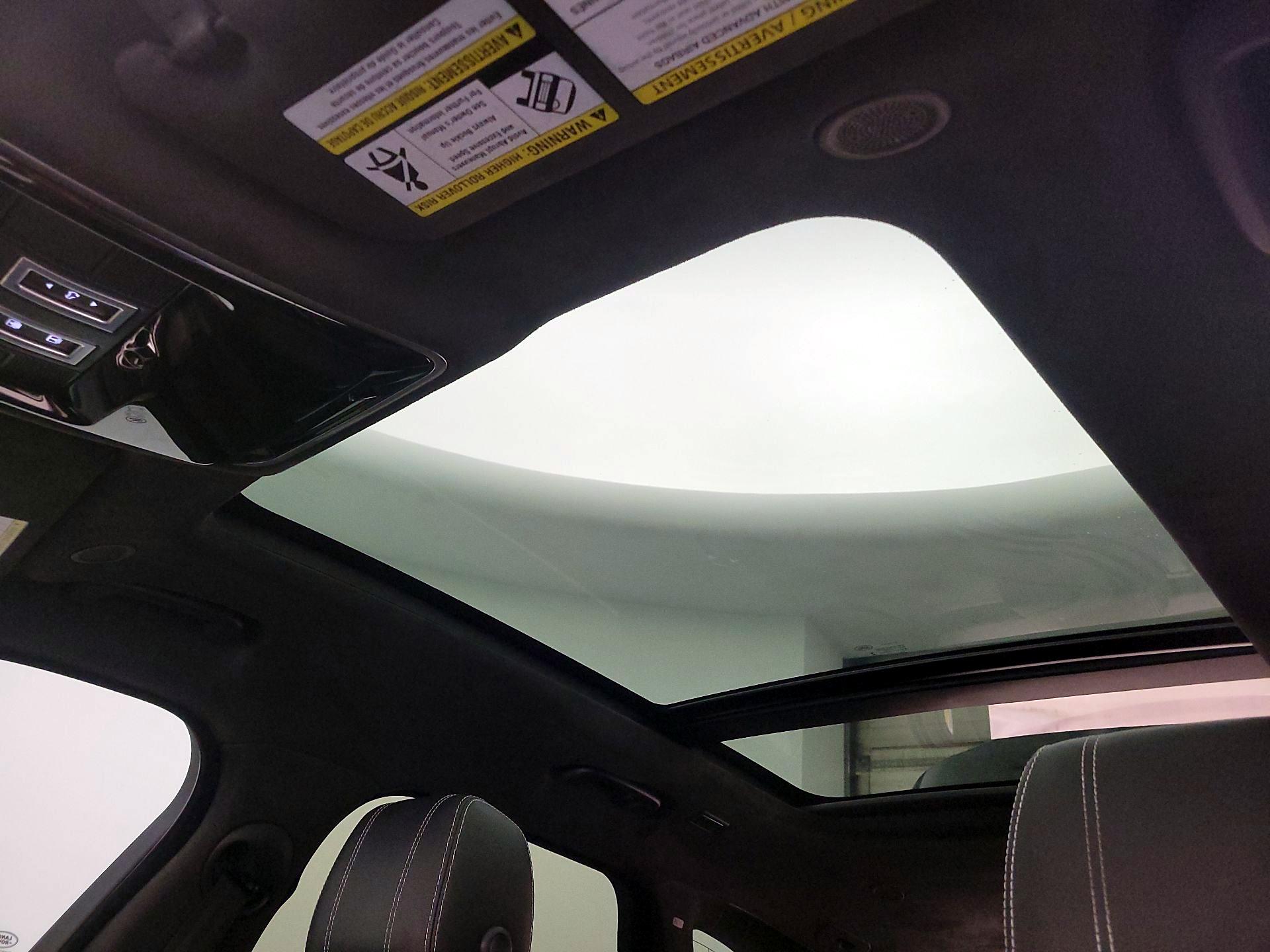 Thumbnail: 2021 Land Rover Range Rover Velar - 20