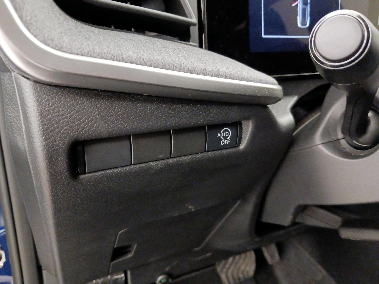 2026 Nissan KICKS SV - Photo 14