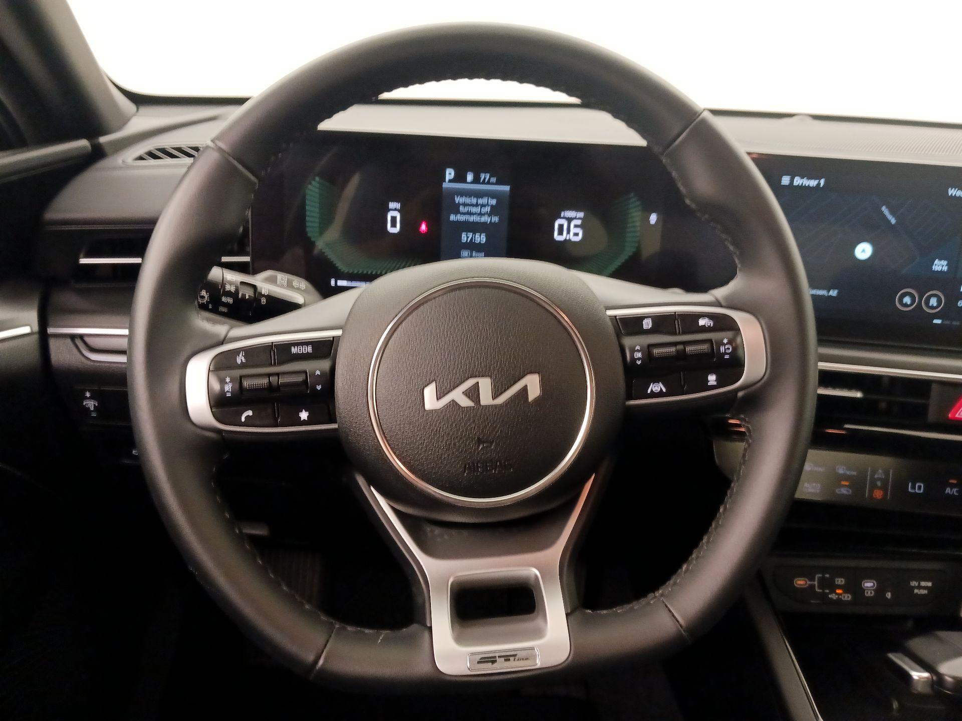 Thumbnail: 2025 Kia K5 - 10