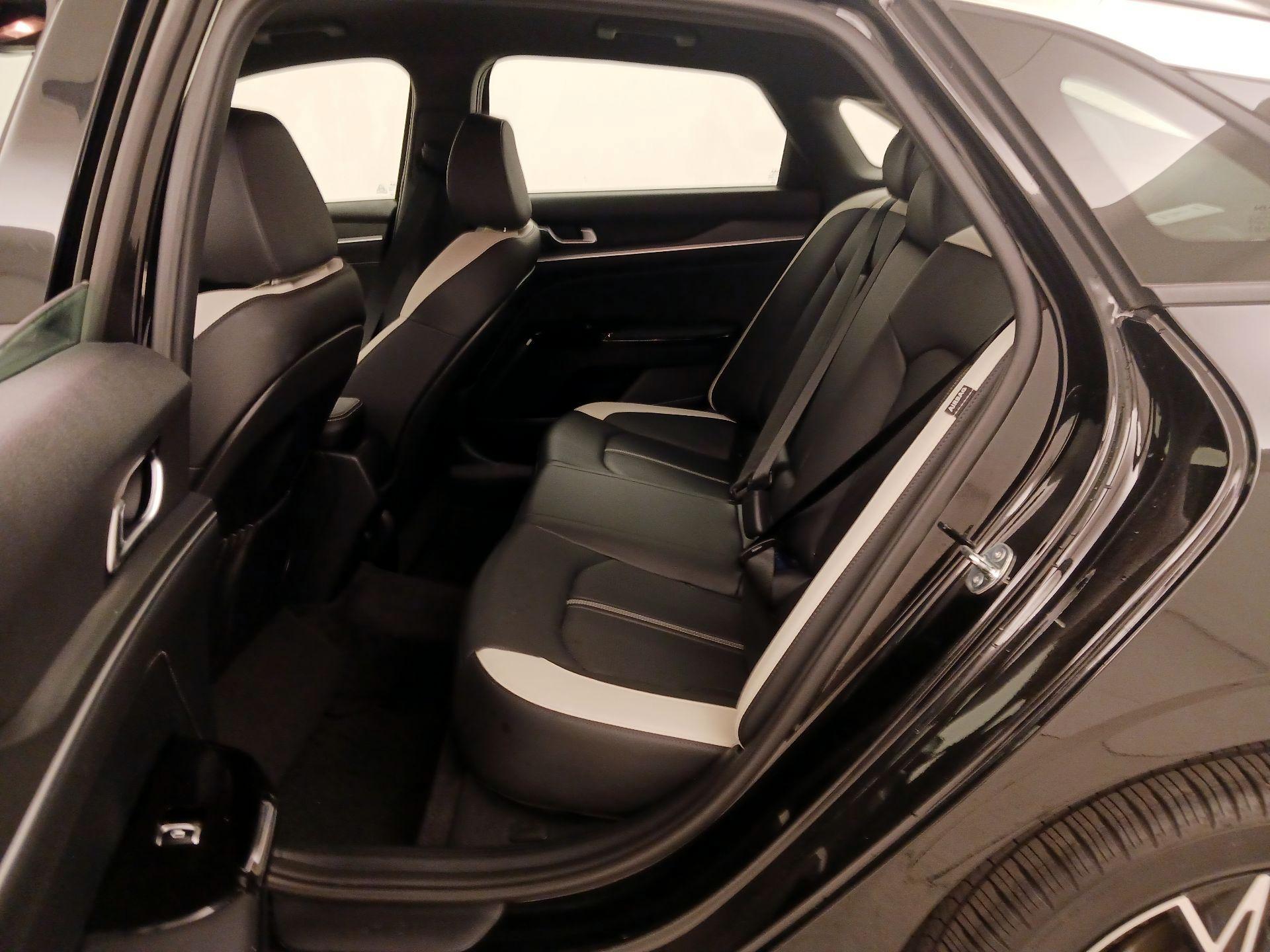 Thumbnail: 2025 Kia K5 - 20