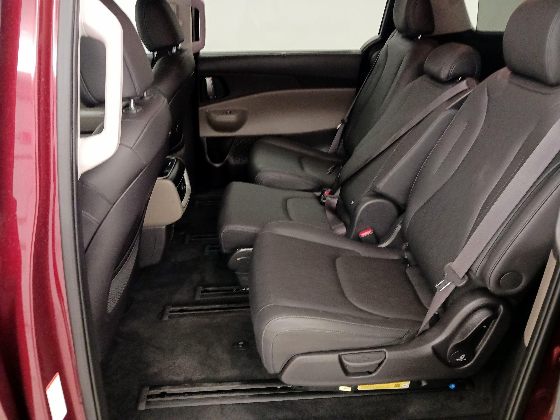 Thumbnail: 2025 Kia Carnival - 20