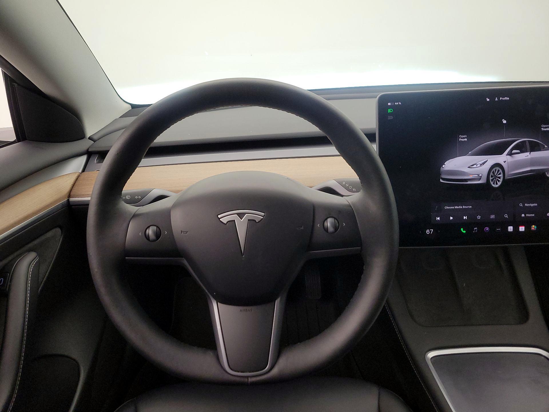 Thumbnail: 2023 Tesla Model 3 - 10