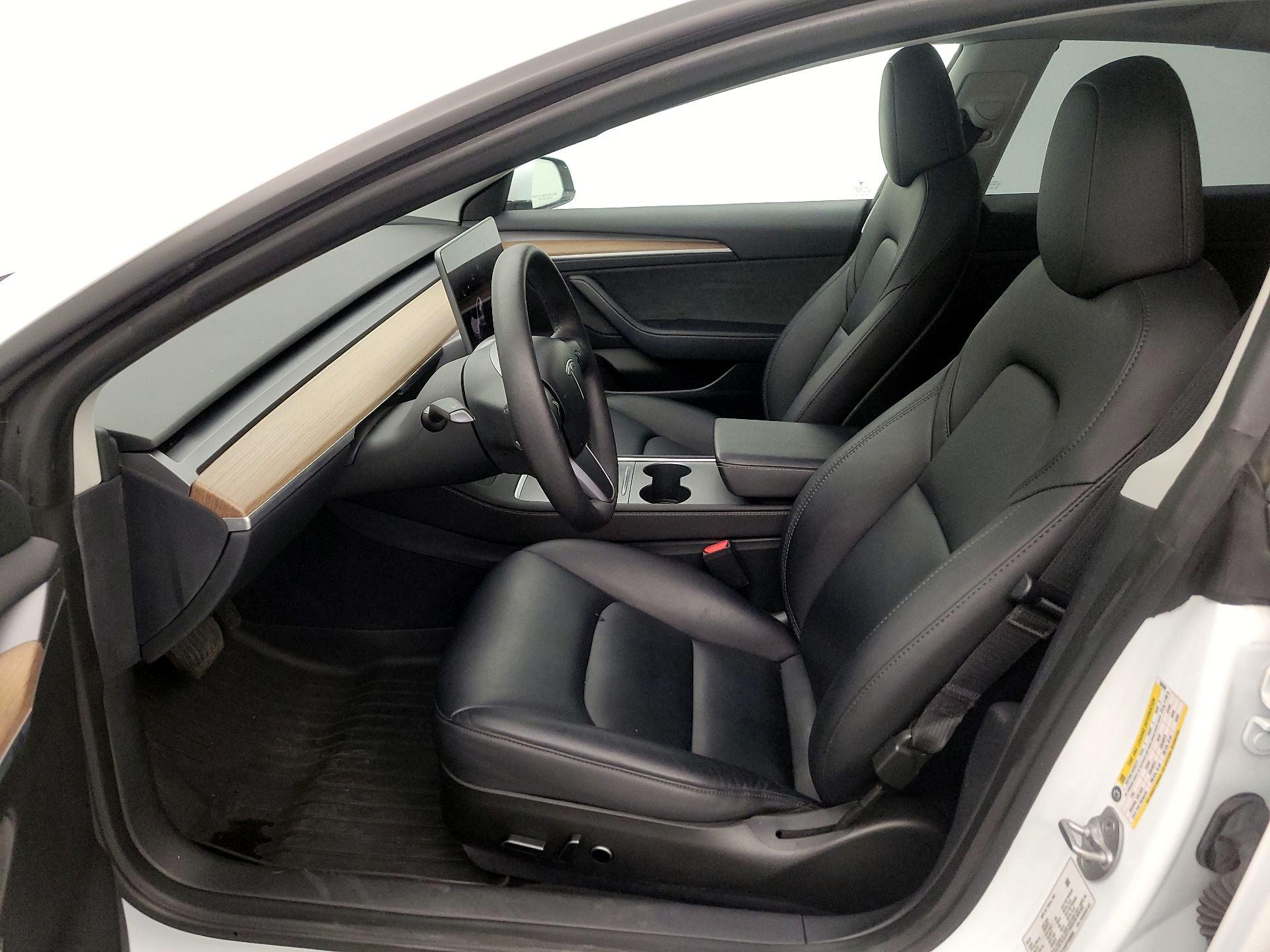 Thumbnail: 2023 Tesla Model 3 - 11