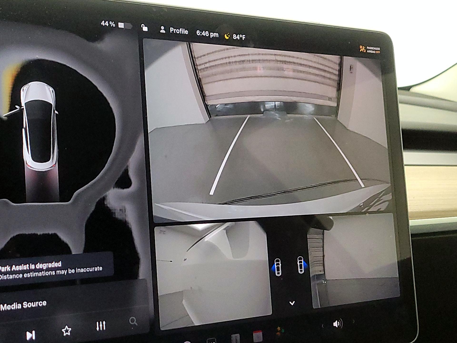 Thumbnail: 2023 Tesla Model 3 - 14