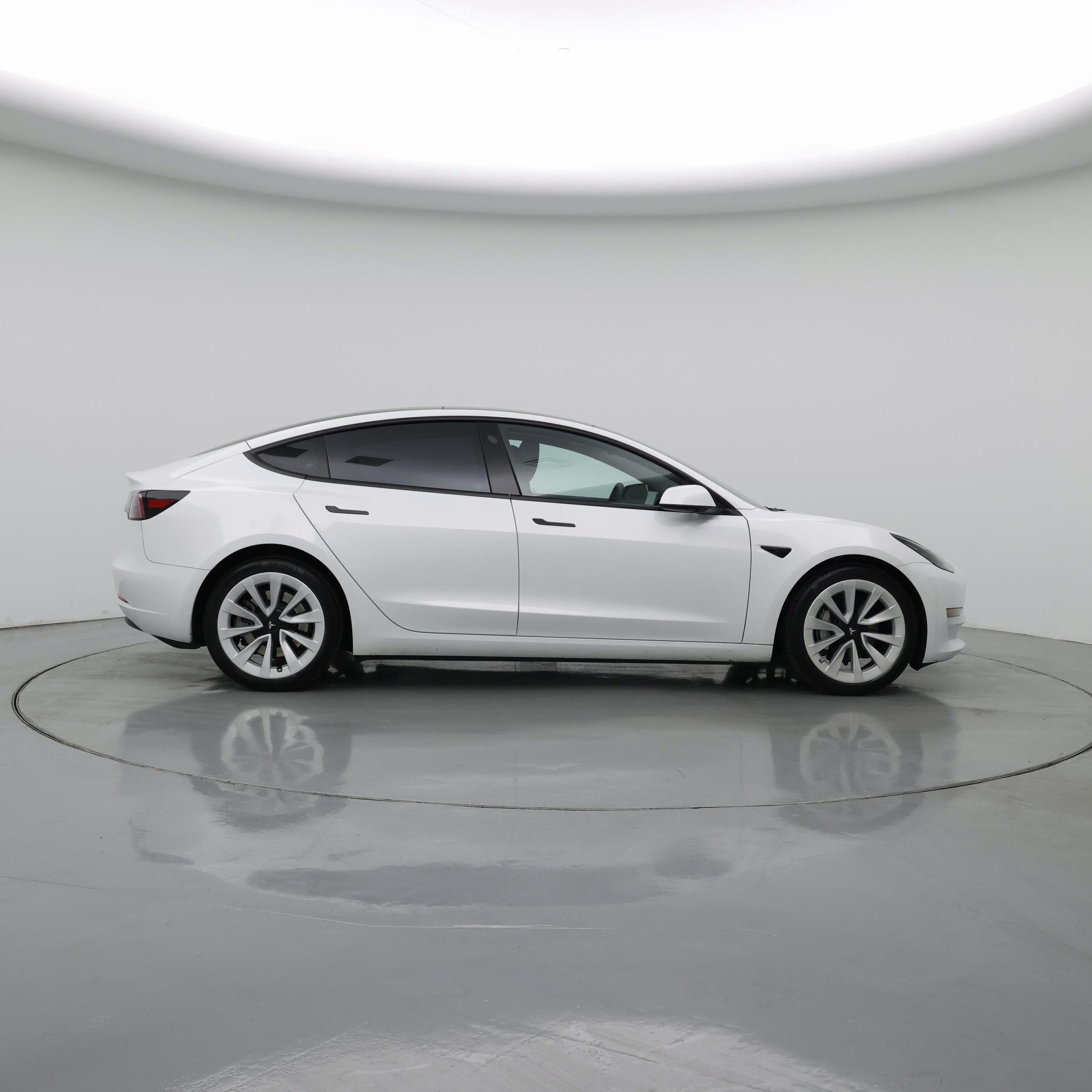 Thumbnail: 2023 Tesla Model 3 - 7