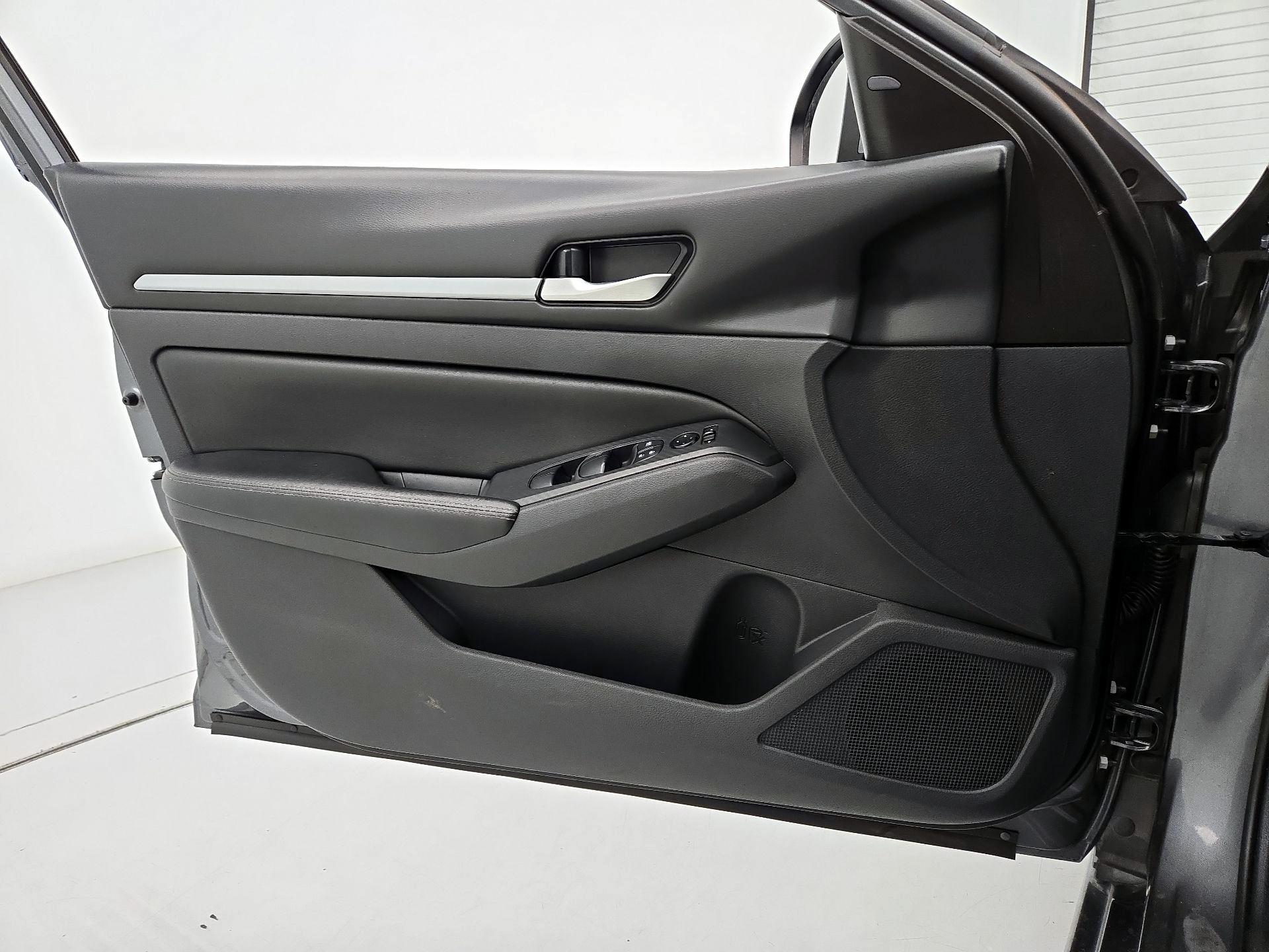 Thumbnail: 2022 Nissan Altima - 12