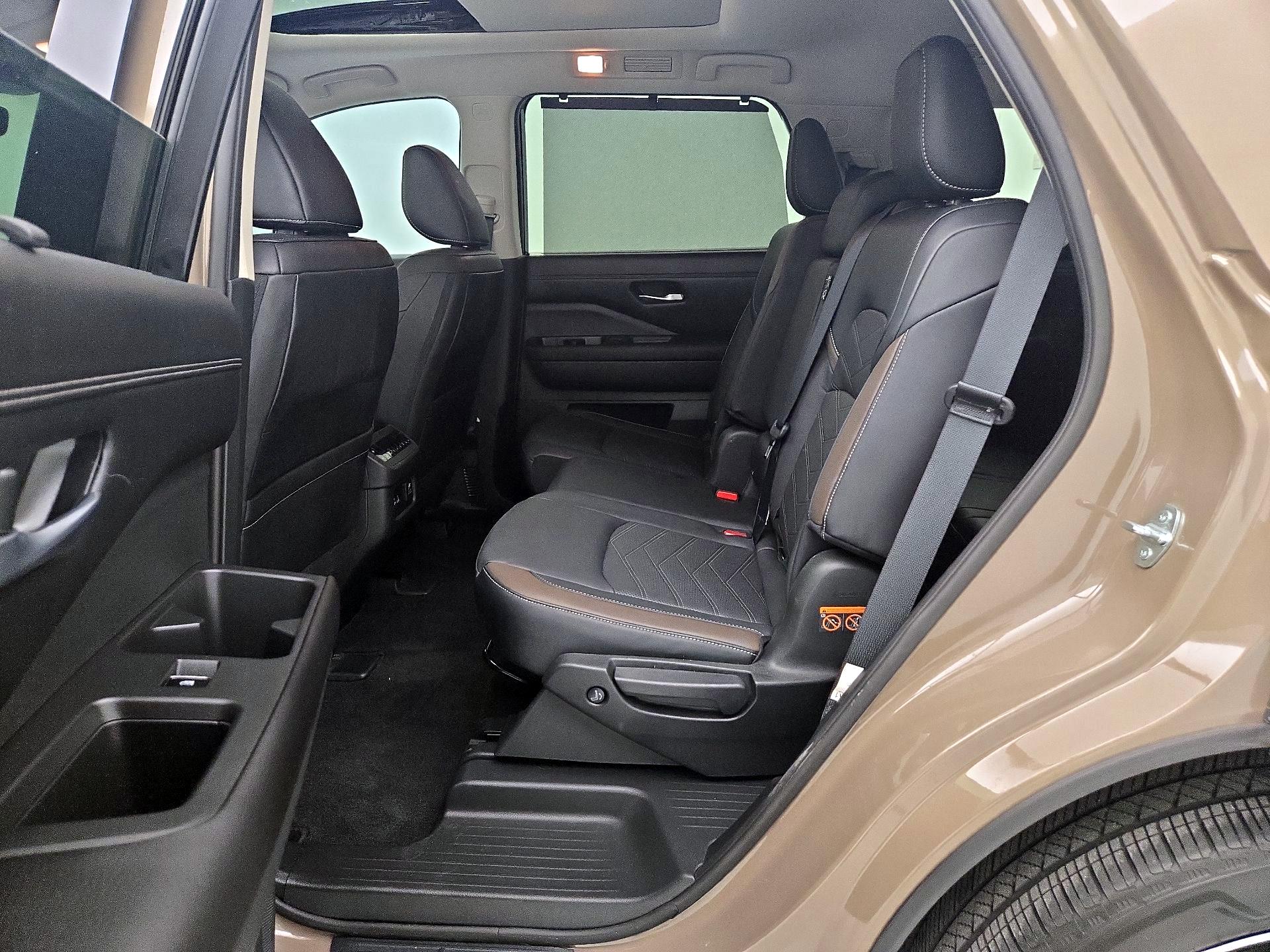 Thumbnail: 2024 Nissan Pathfinder - 20