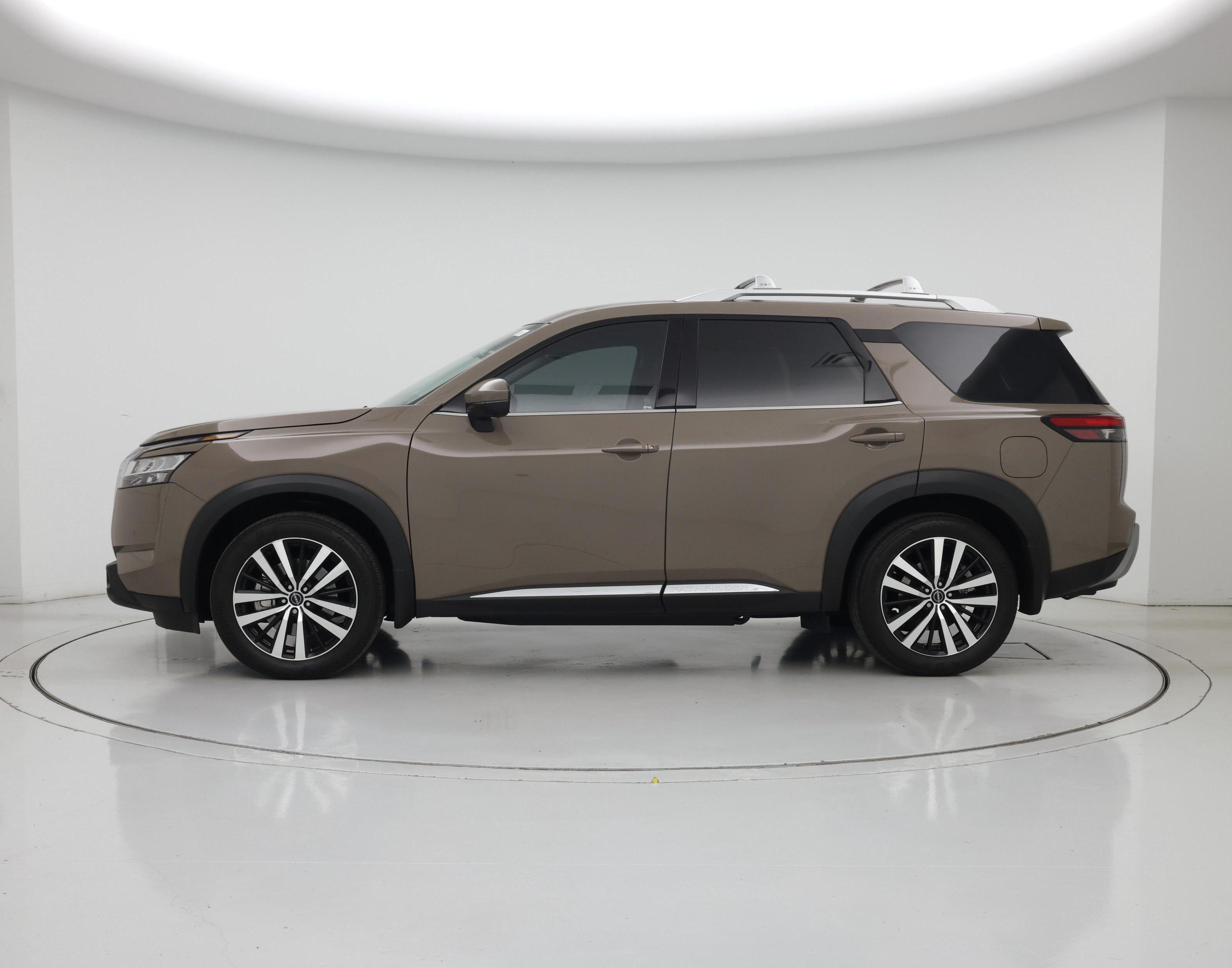 Thumbnail: 2024 Nissan Pathfinder - 3