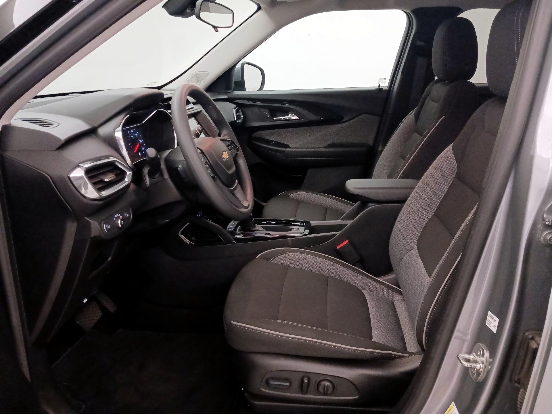 Thumbnail: 2023 Chevrolet TrailBlazer - 11