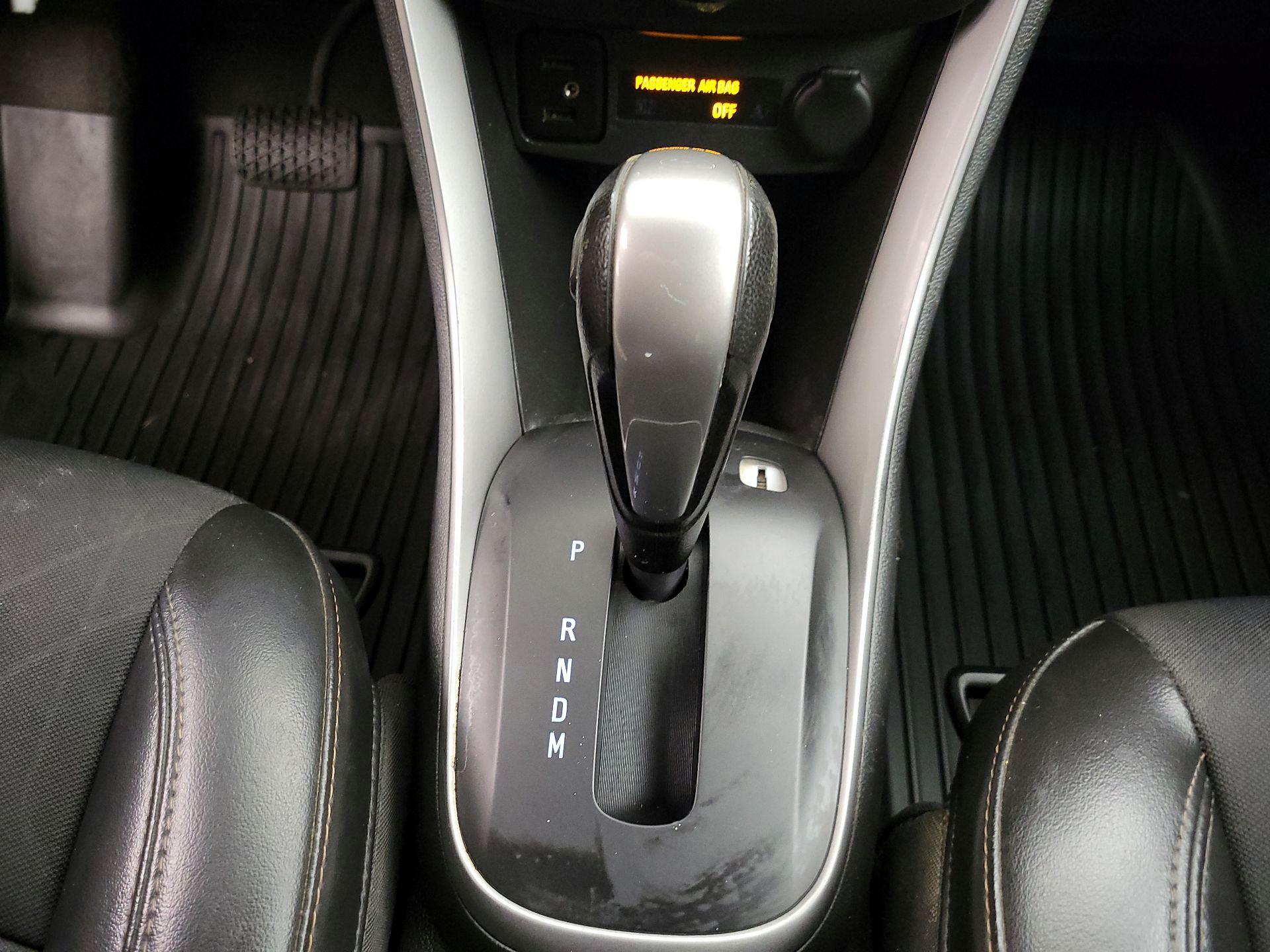 Thumbnail: 2021 Chevrolet Trax - 17