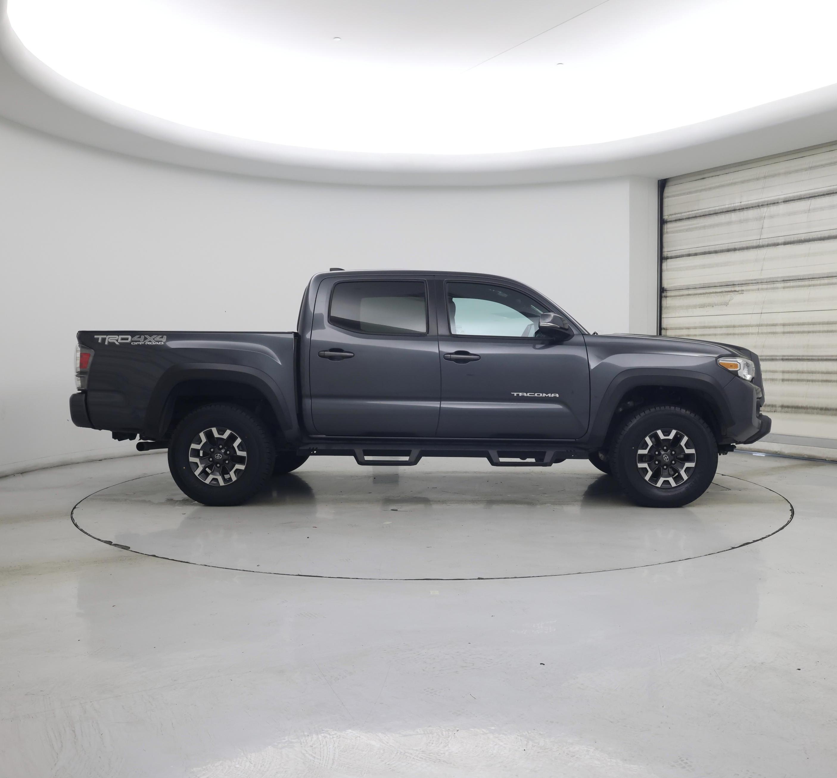 Thumbnail: 2020 Toyota Tacoma - 7