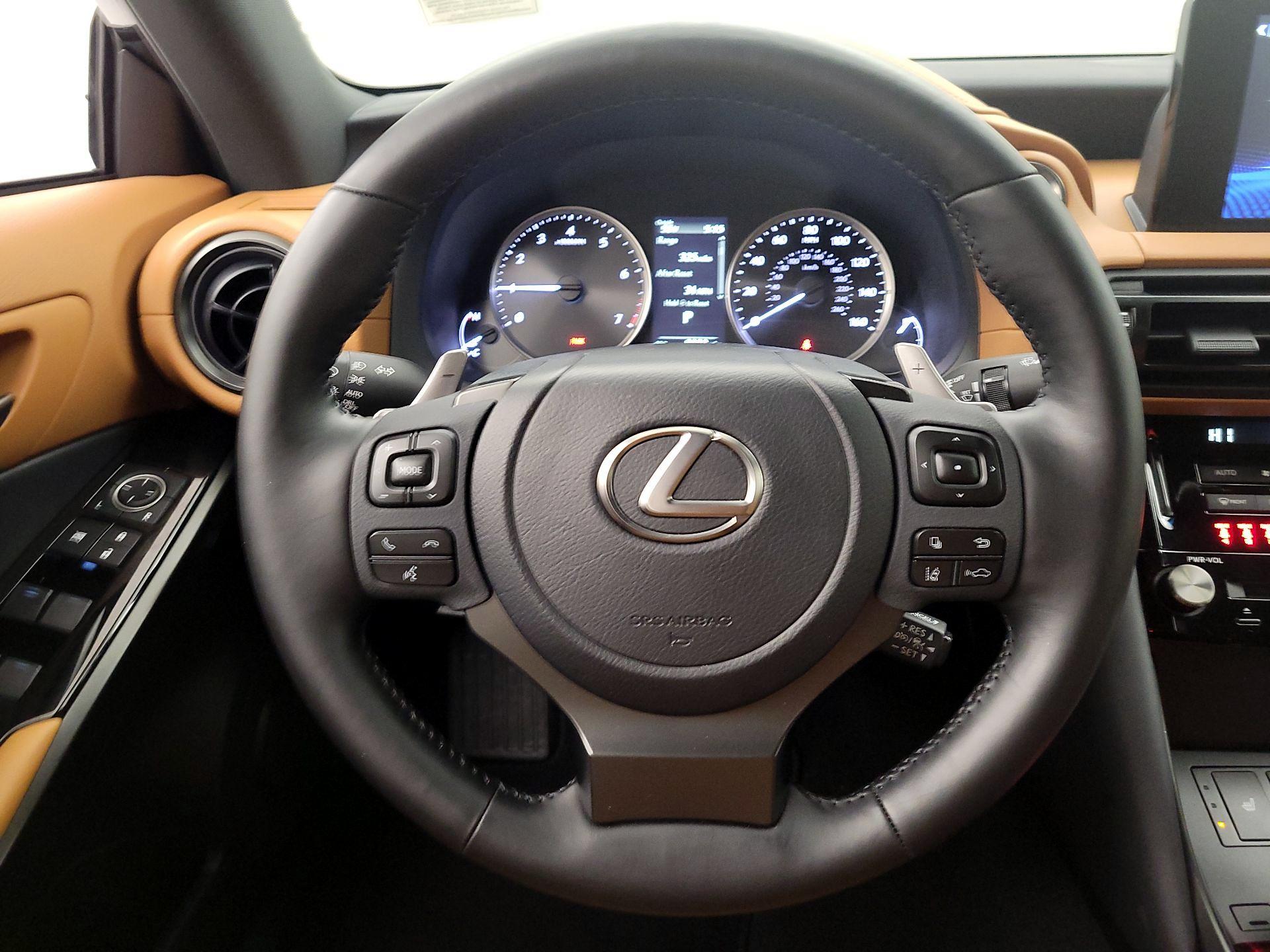 Thumbnail: 2025 Lexus IS - 10