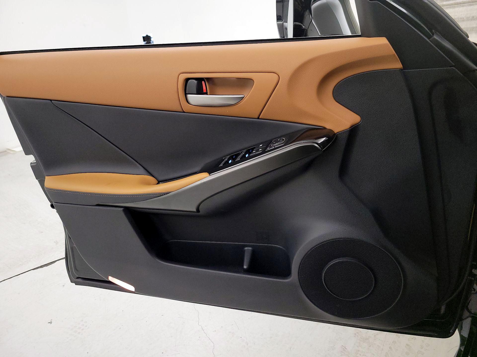 Thumbnail: 2025 Lexus IS - 12