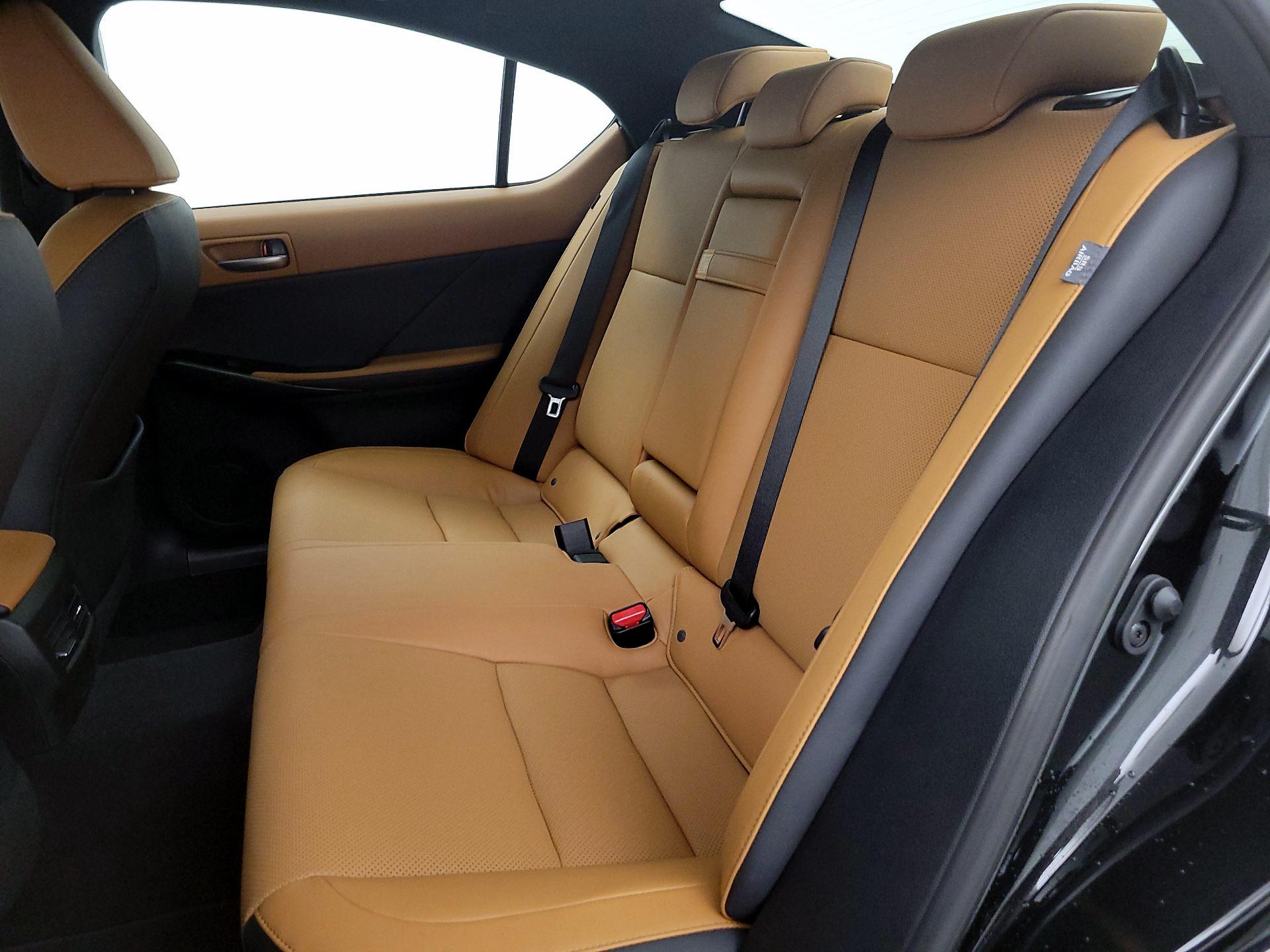 Thumbnail: 2025 Lexus IS - 17