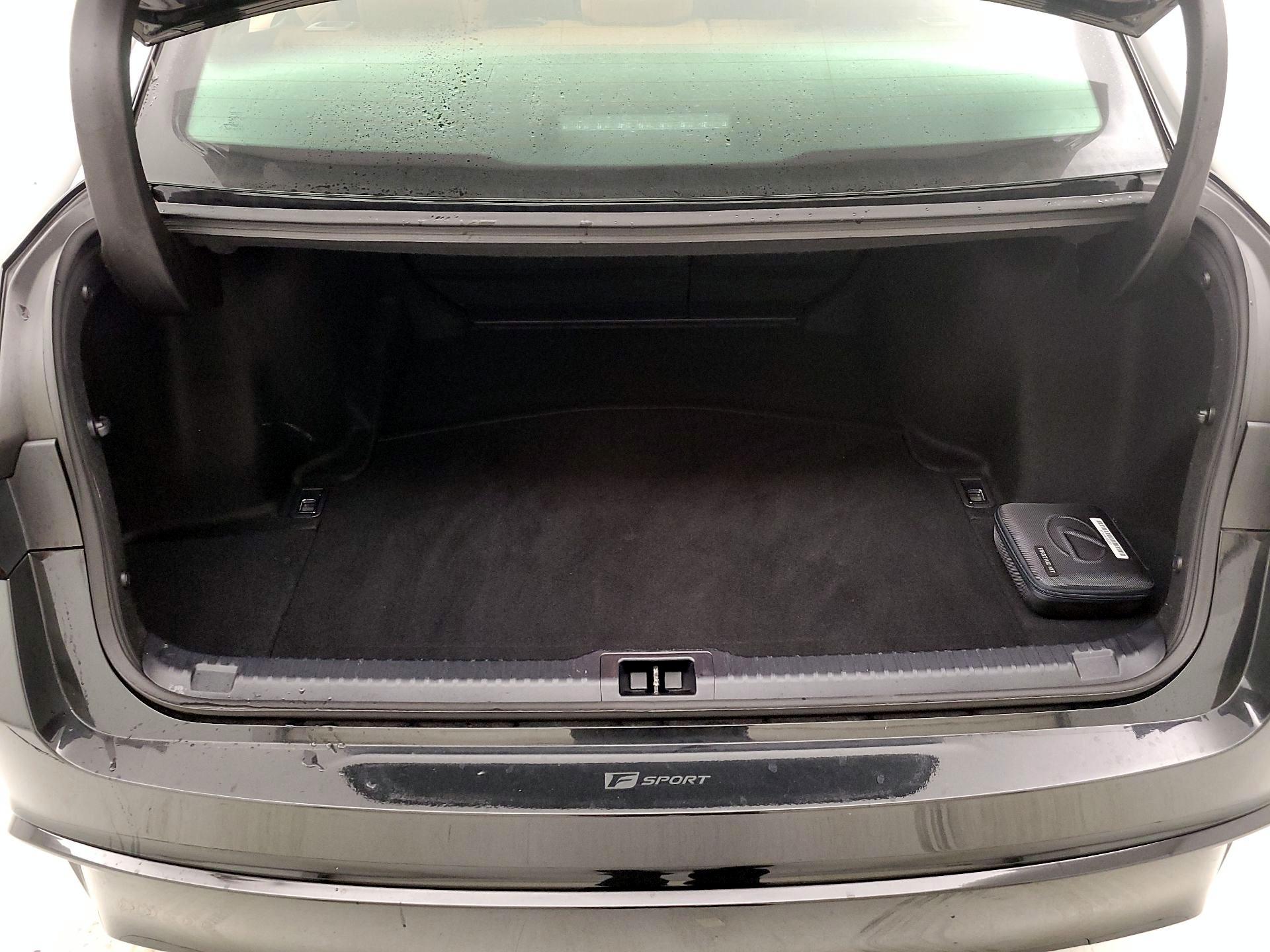 Thumbnail: 2025 Lexus IS - 18