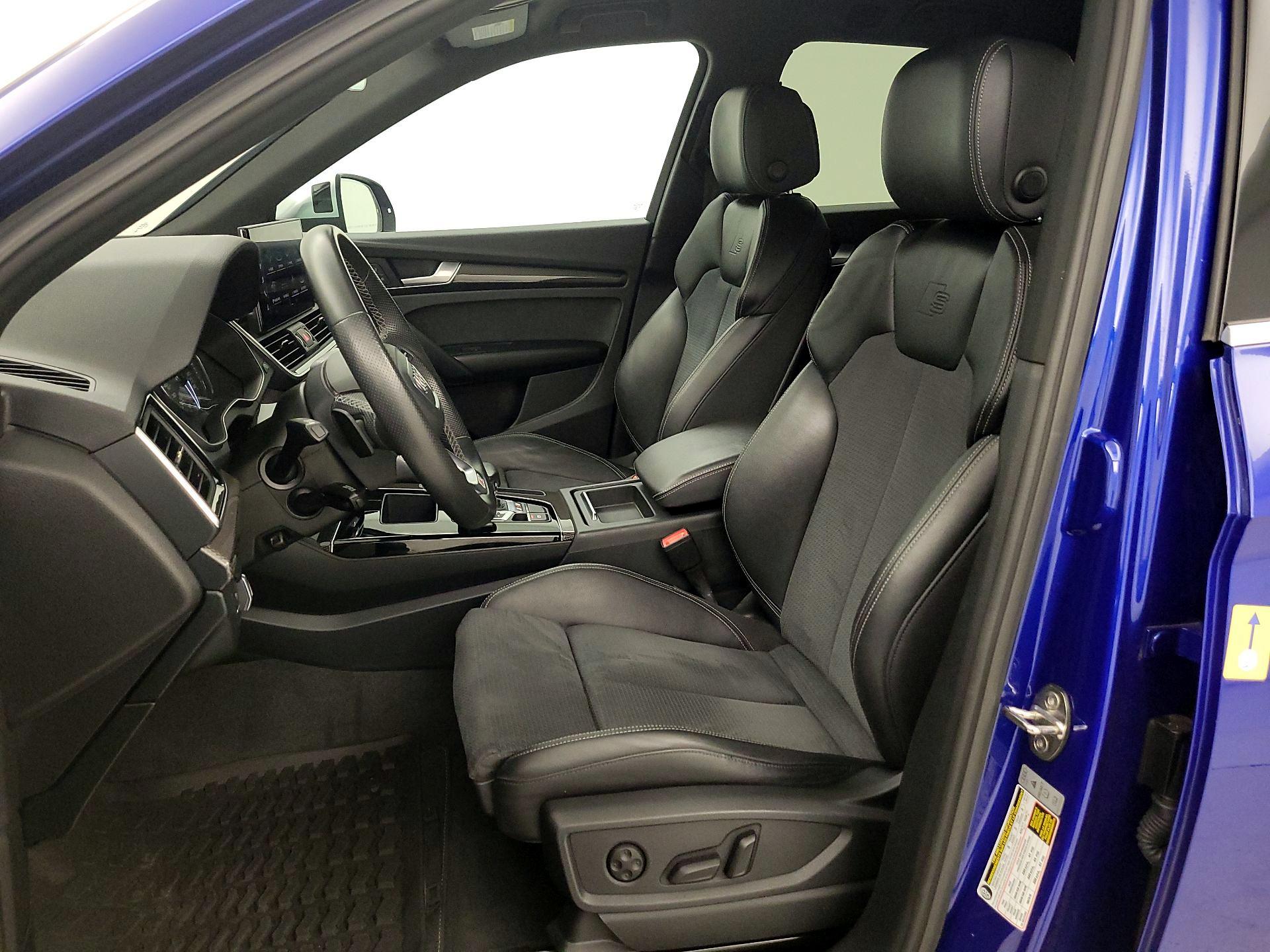 Thumbnail: 2022 Audi SQ5 - 11