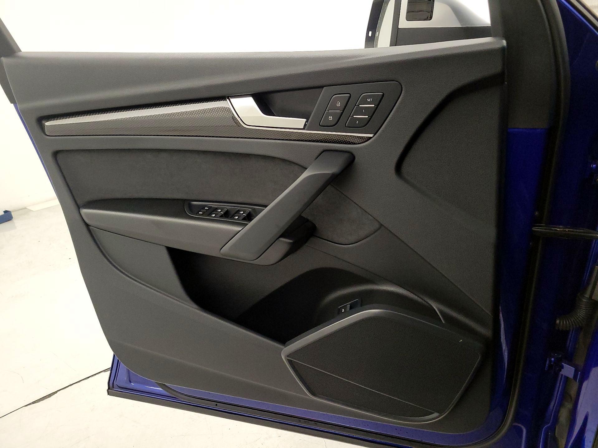 Thumbnail: 2022 Audi SQ5 - 12