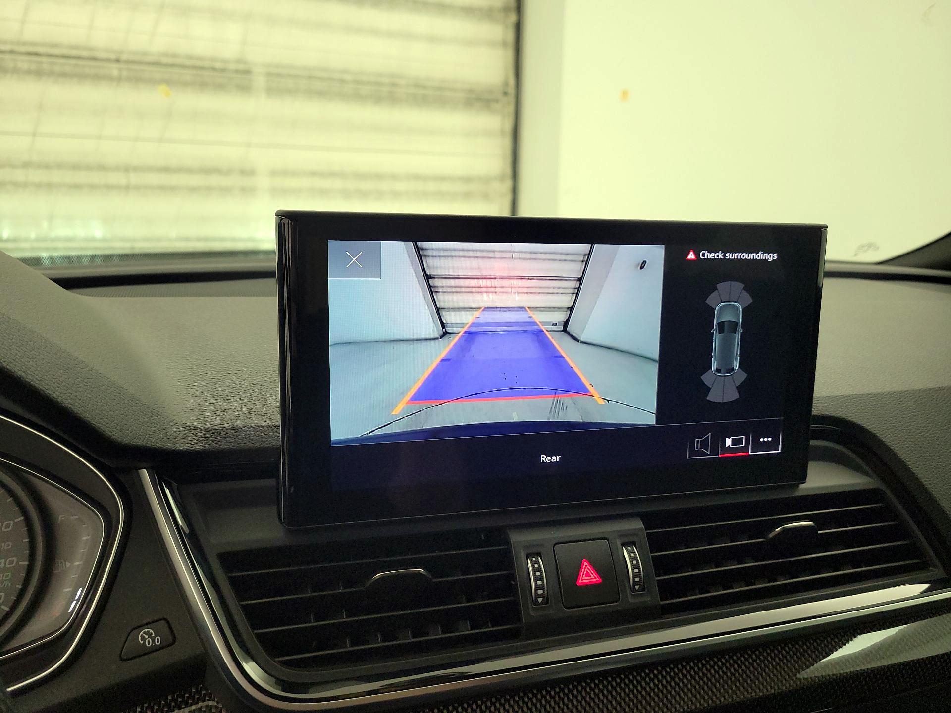 Thumbnail: 2022 Audi SQ5 - 14