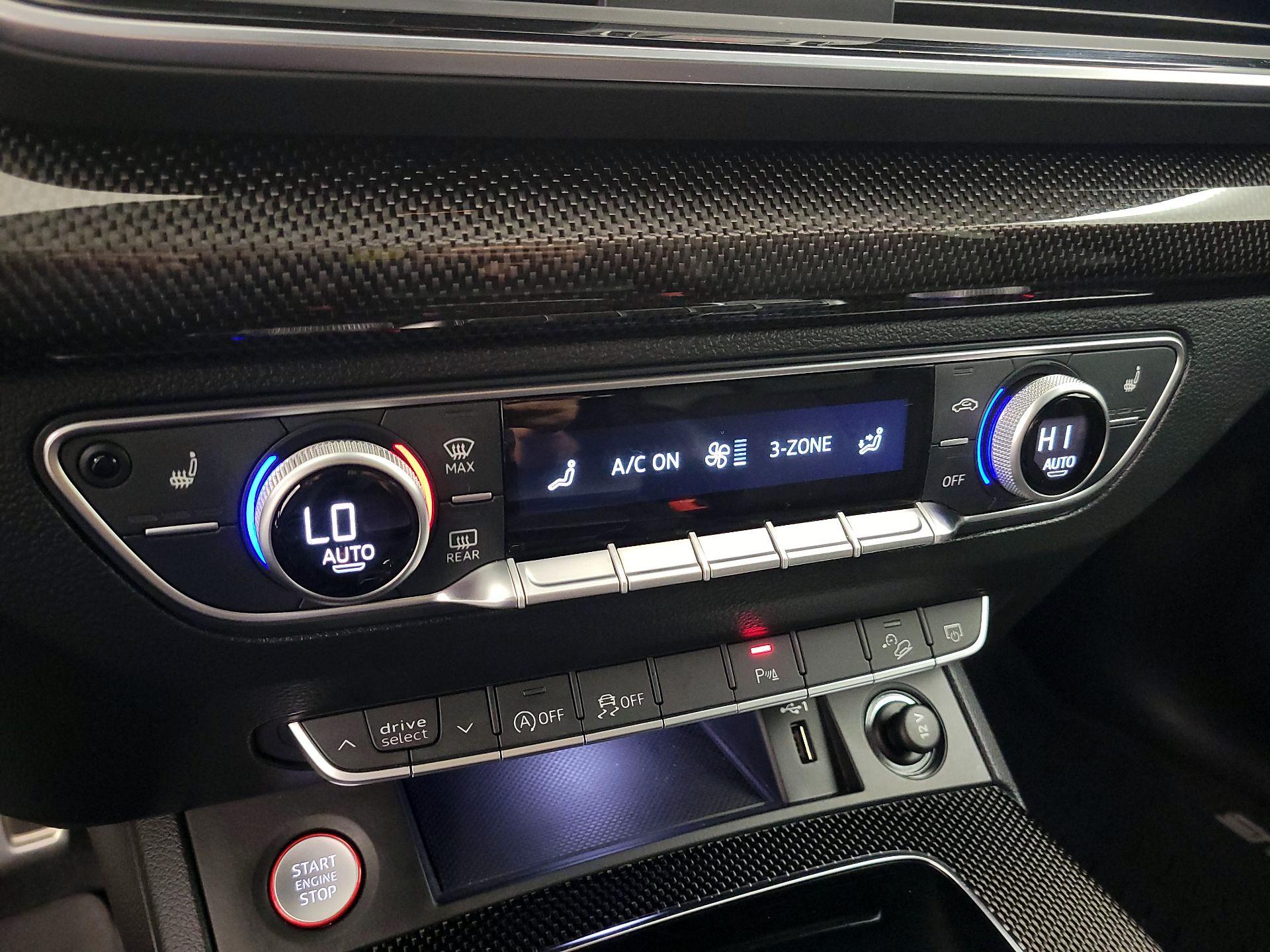 Thumbnail: 2022 Audi SQ5 - 16