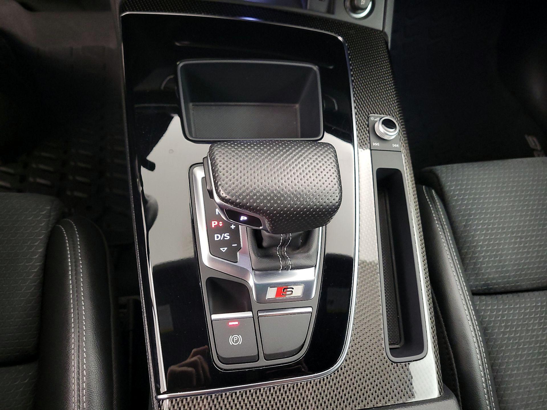 Thumbnail: 2022 Audi SQ5 - 17