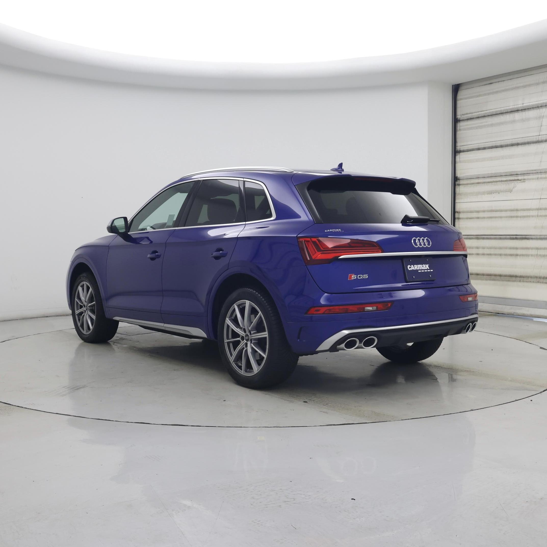 Thumbnail: 2022 Audi SQ5 - 2