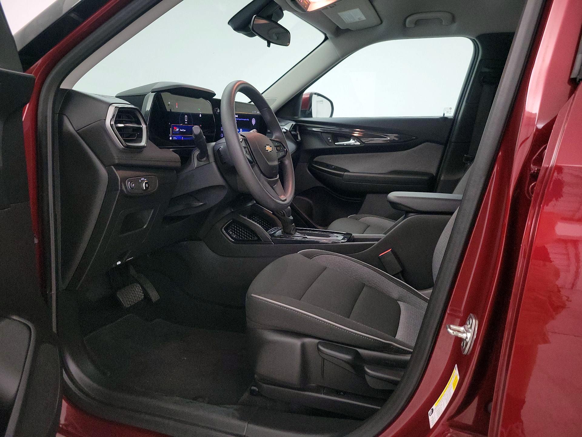 Thumbnail: 2025 Chevrolet TrailBlazer - 11