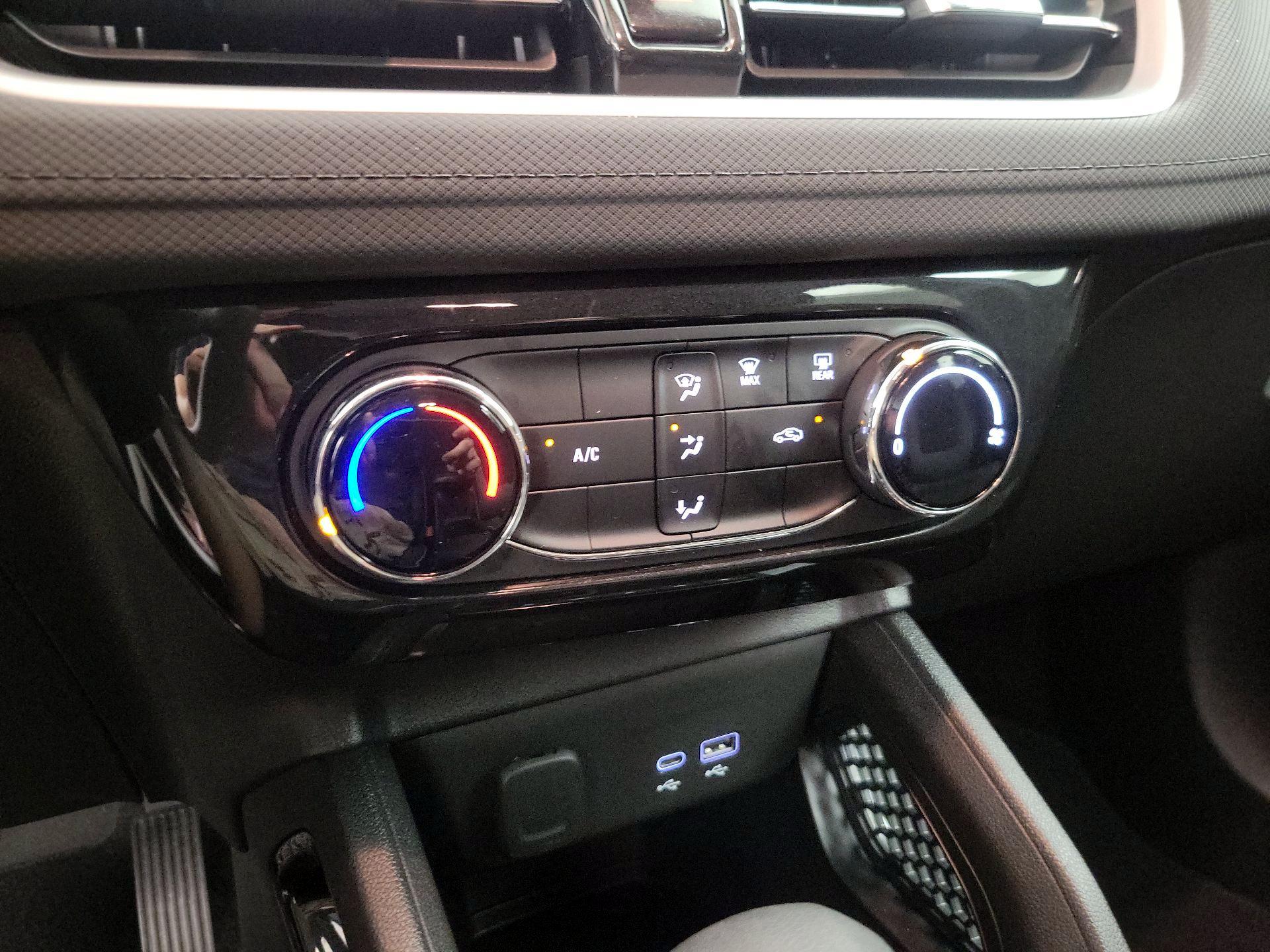 Thumbnail: 2025 Chevrolet TrailBlazer - 16