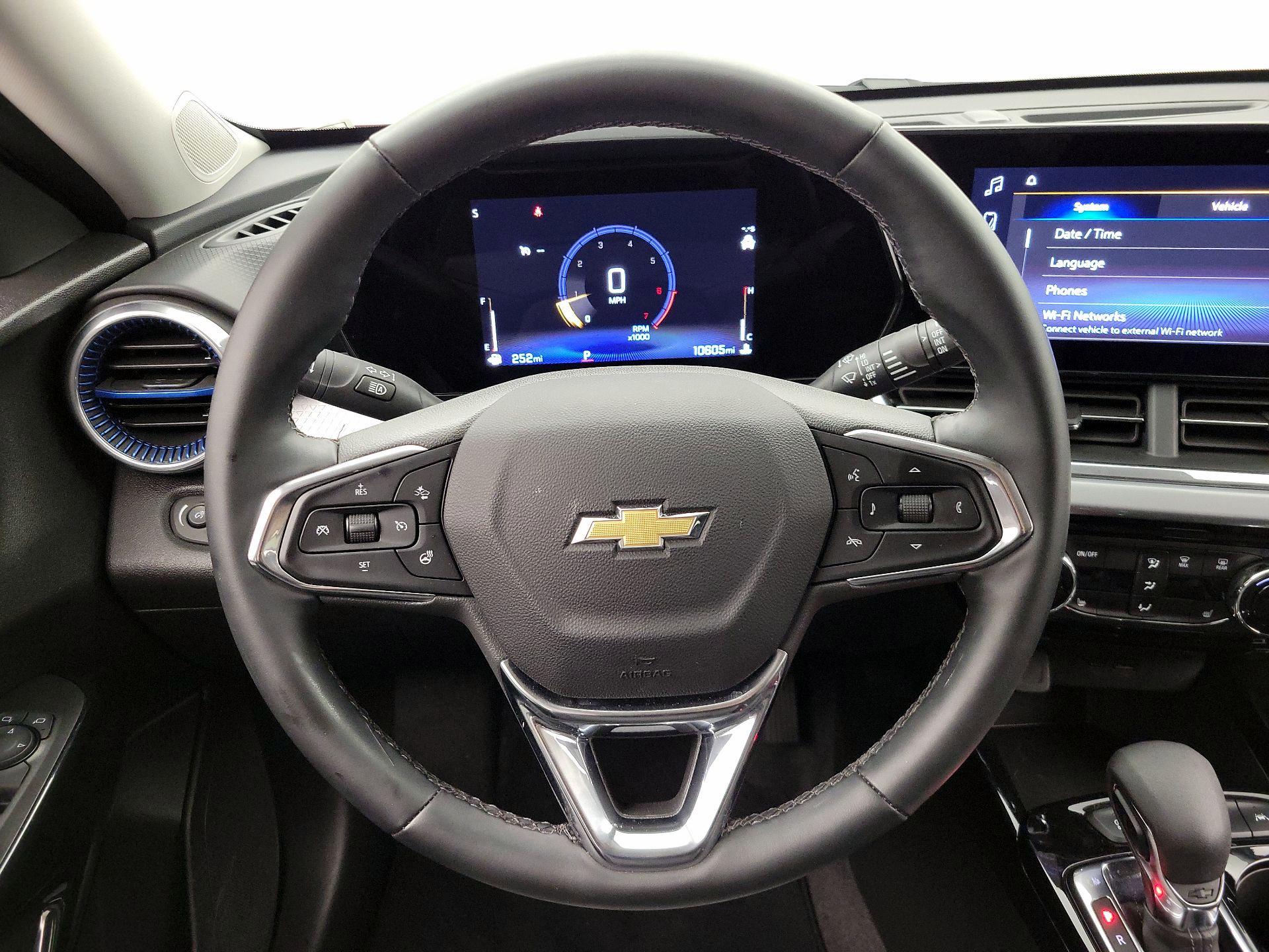 Thumbnail: 2025 Chevrolet Trax - 10