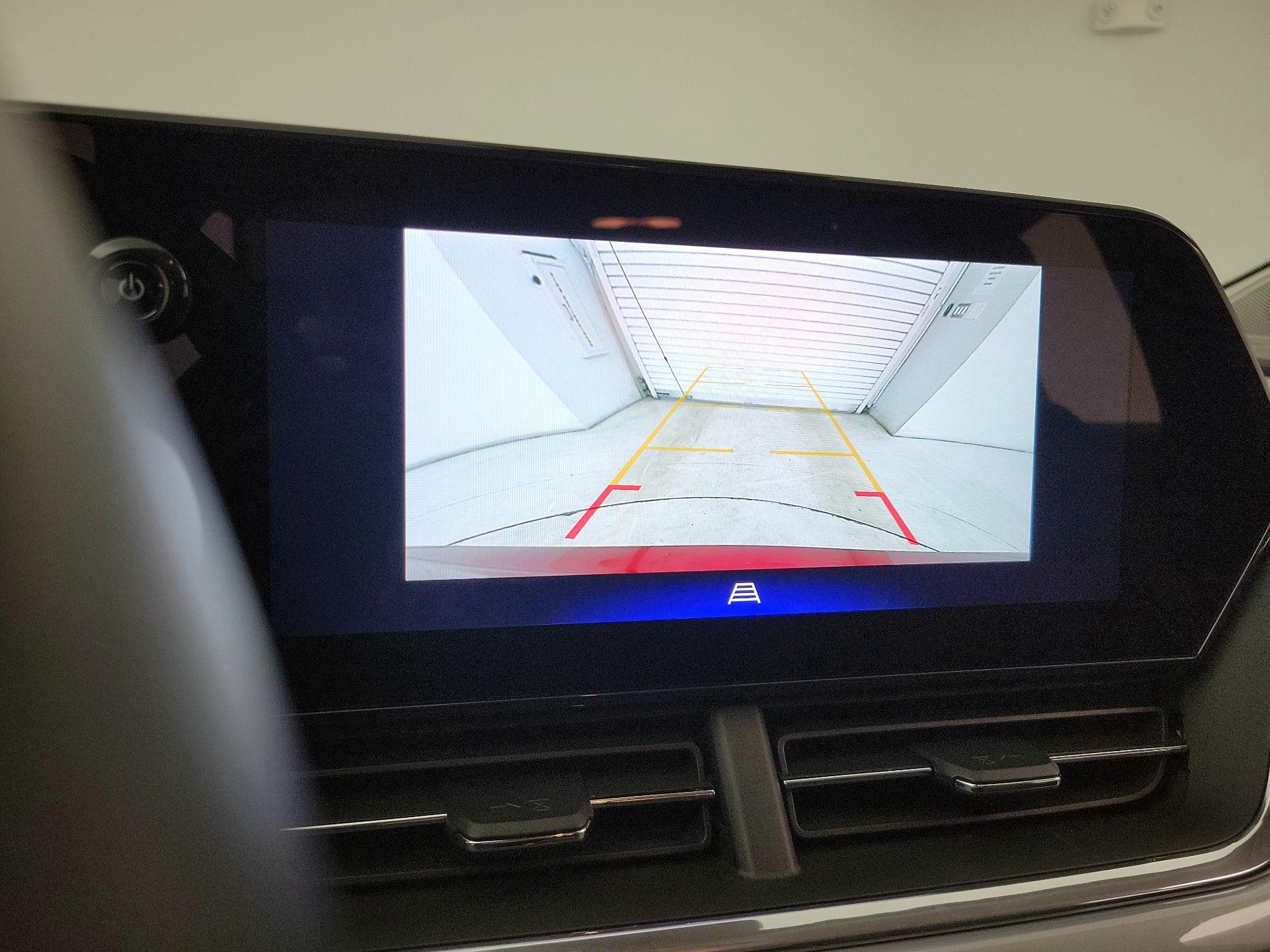 Thumbnail: 2025 Chevrolet Trax - 14