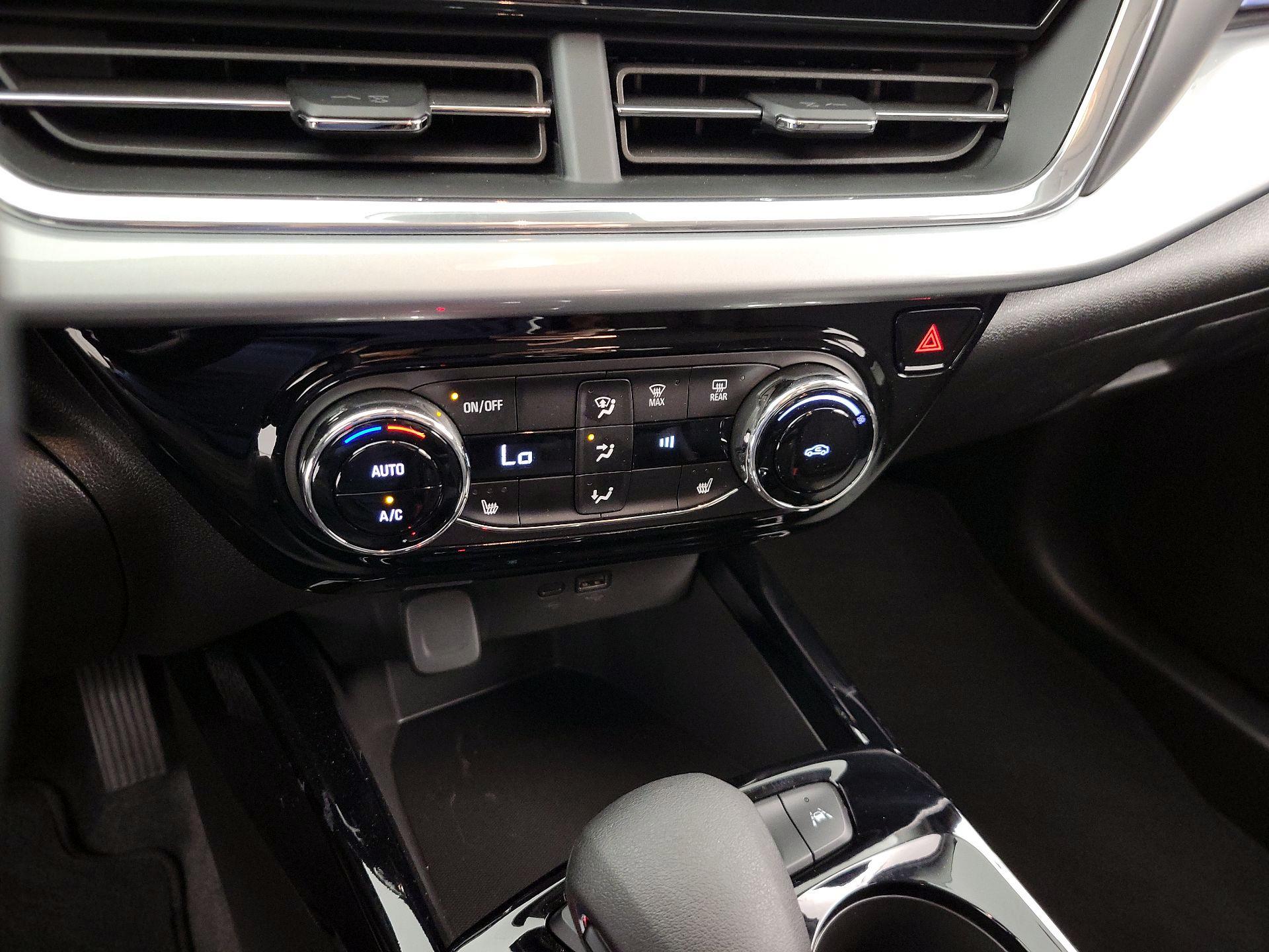 Thumbnail: 2025 Chevrolet Trax - 16