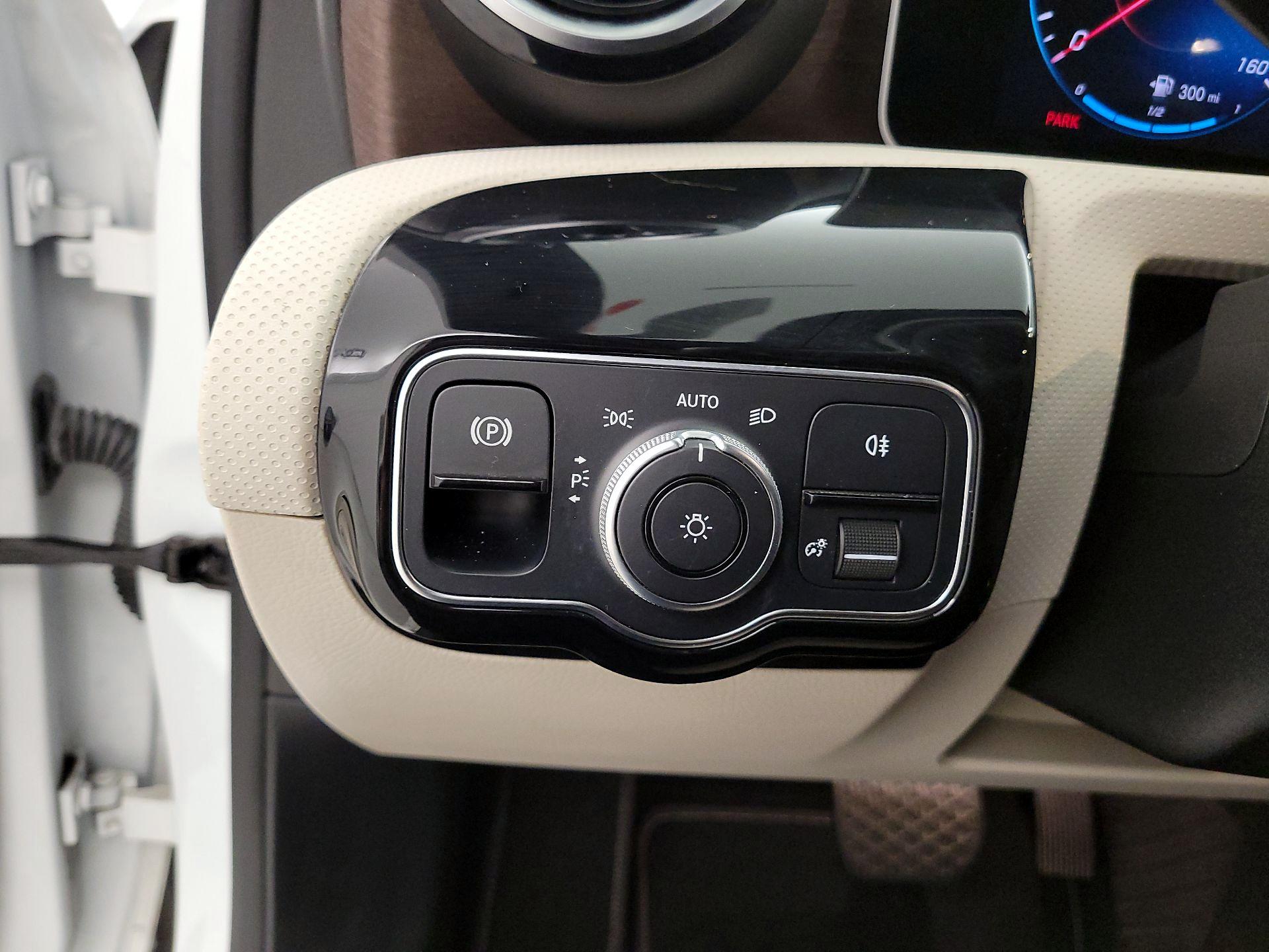 Thumbnail: 2019 Mercedes-Benz A-Class - 13