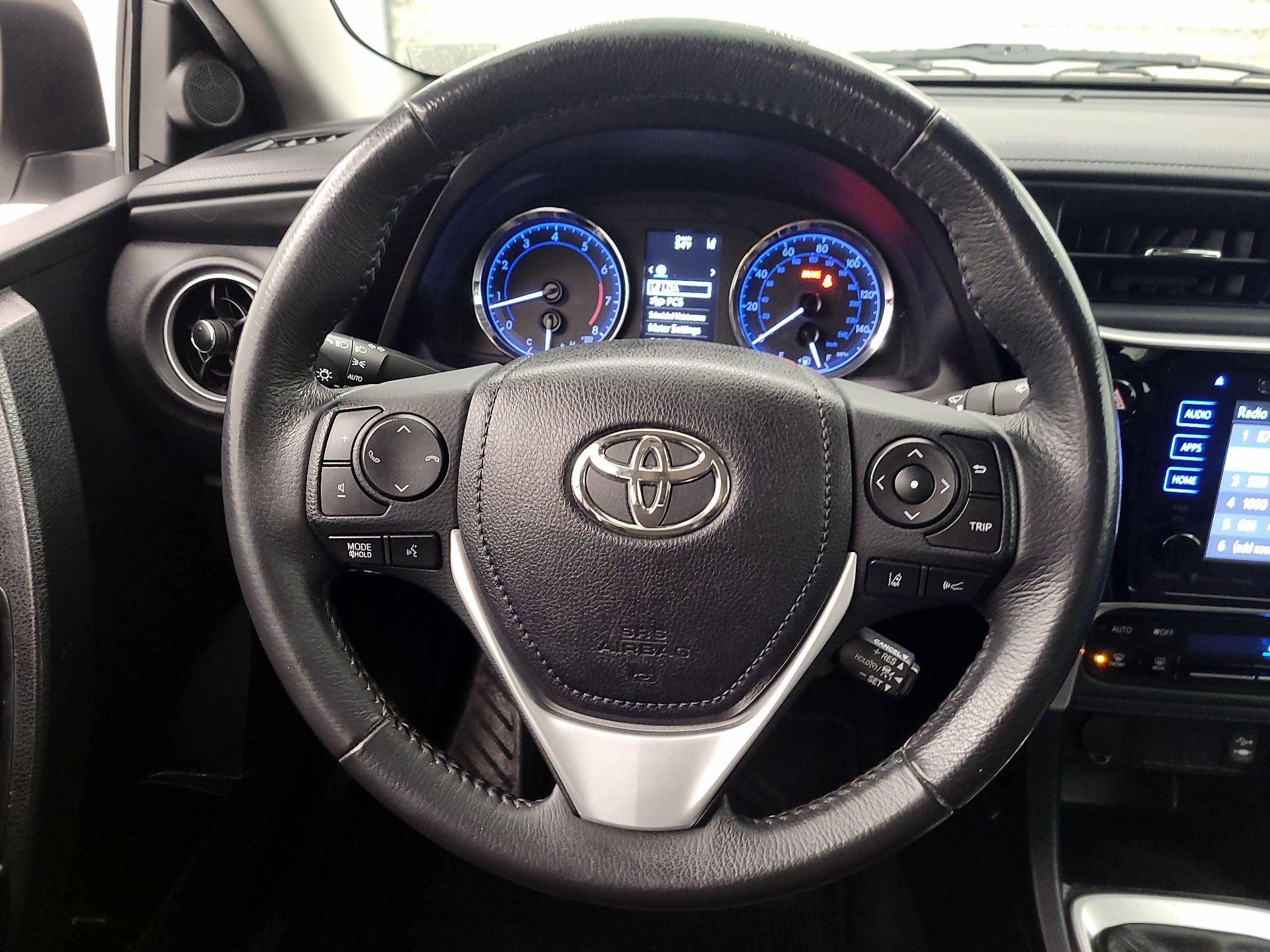 Thumbnail: 2017 Toyota Corolla - 10