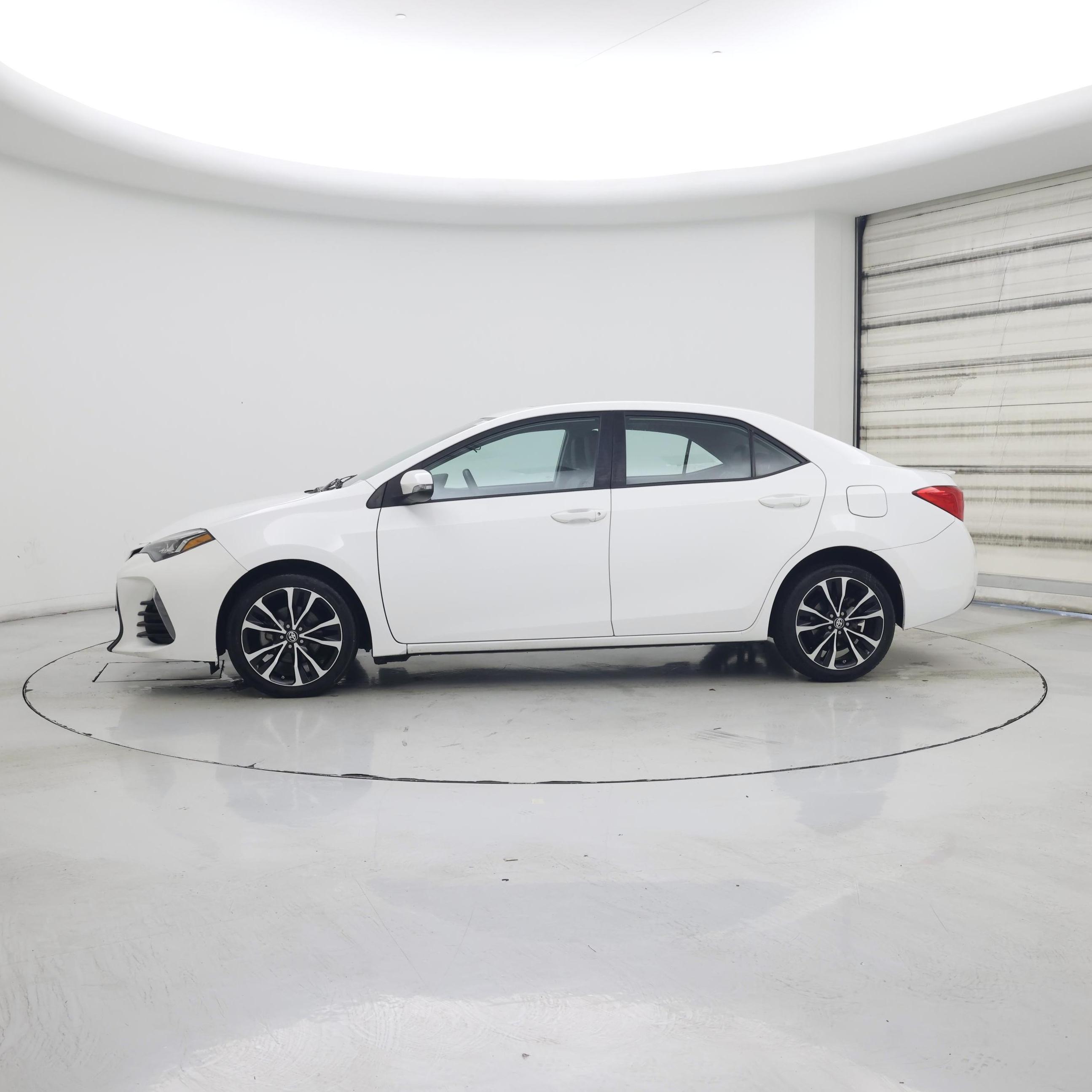 Thumbnail: 2017 Toyota Corolla - 3
