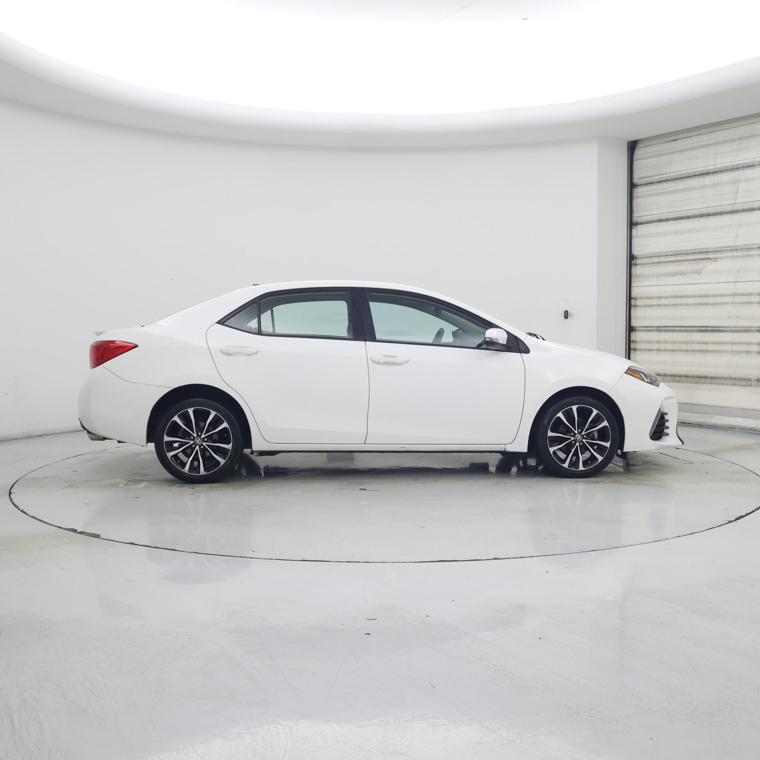 Thumbnail: 2017 Toyota Corolla - 7
