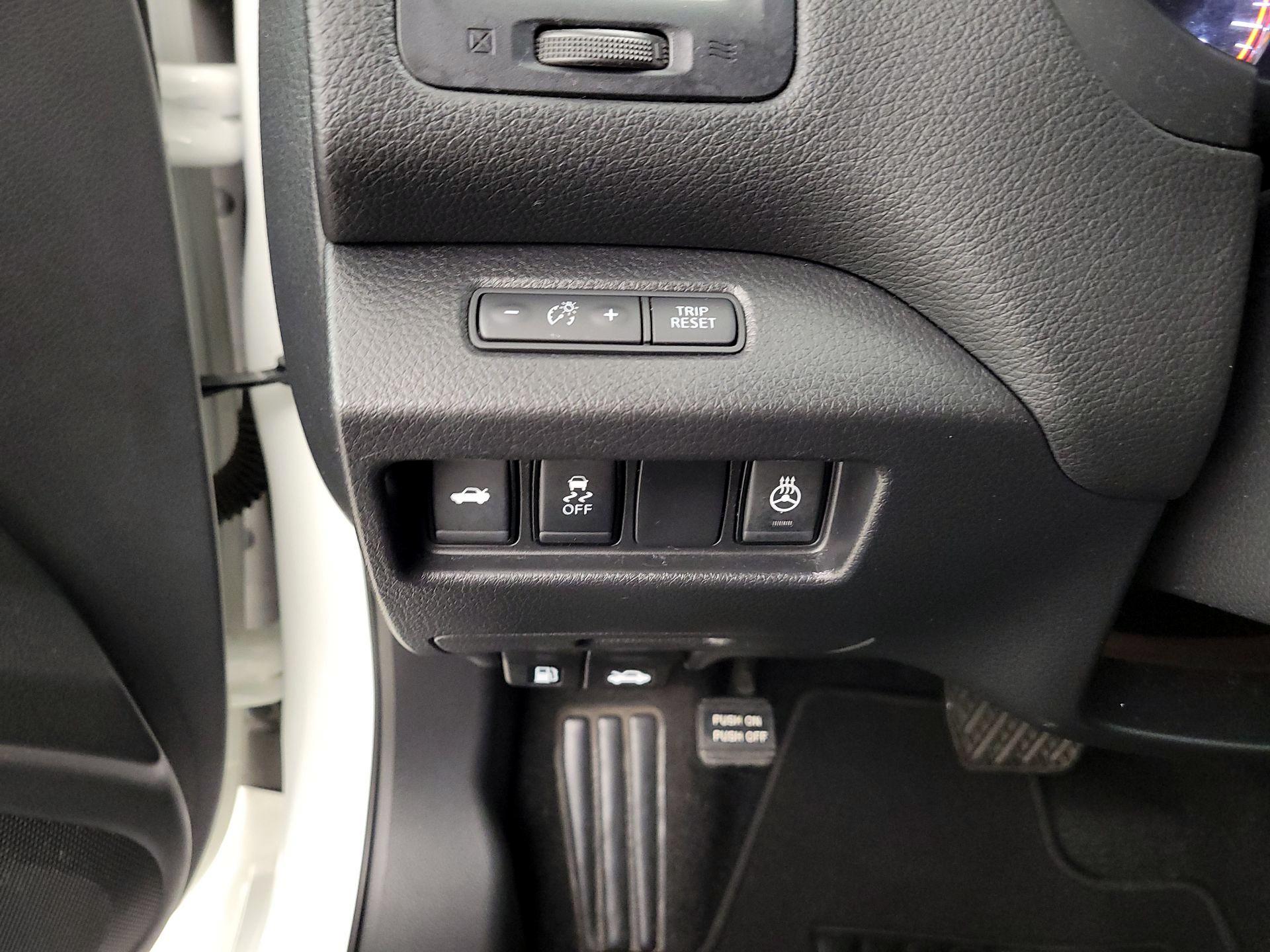 Thumbnail: 2018 Nissan Altima - 13