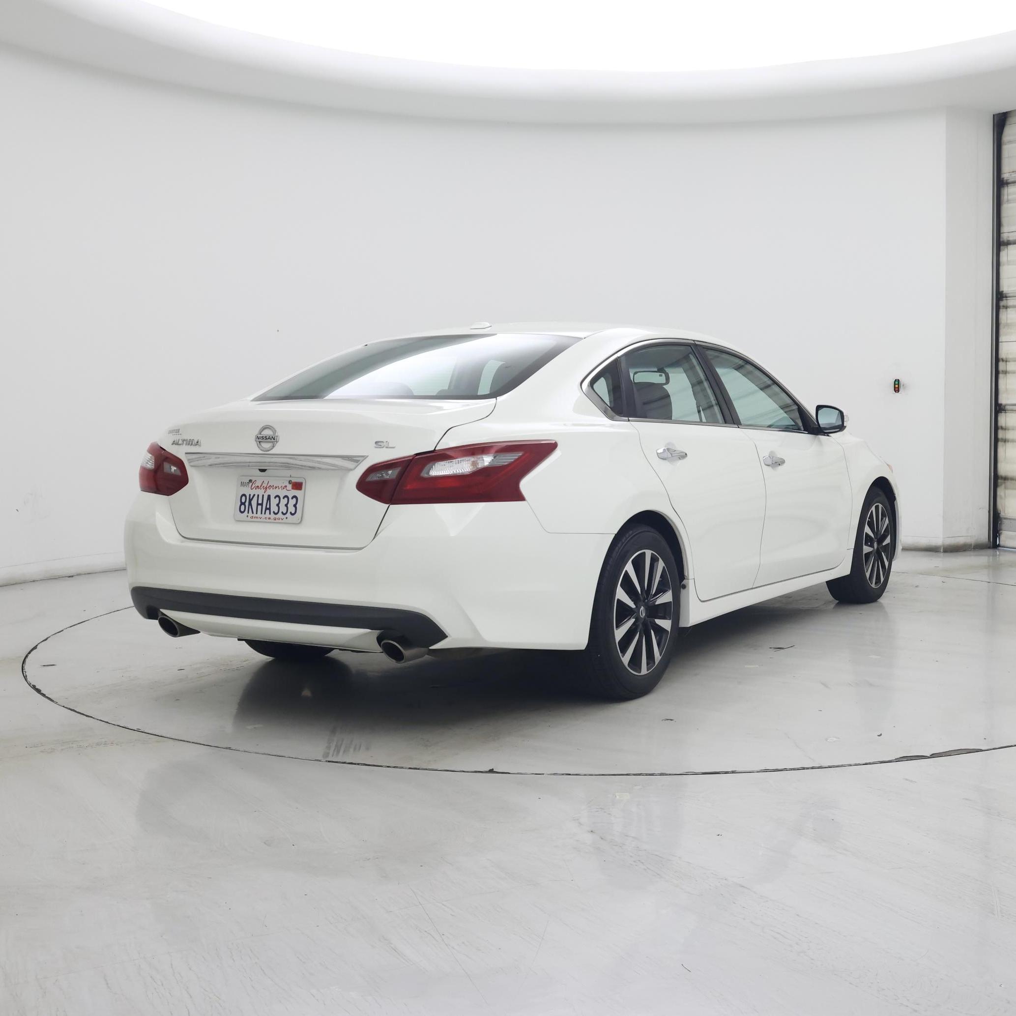 Thumbnail: 2018 Nissan Altima - 8